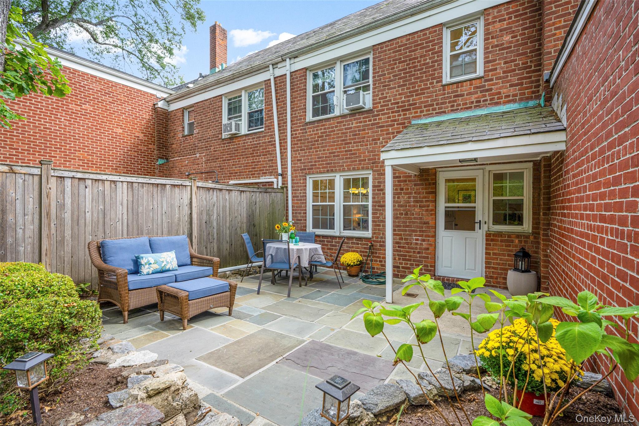 16 Elkan Road, Larchmont, NY 10538