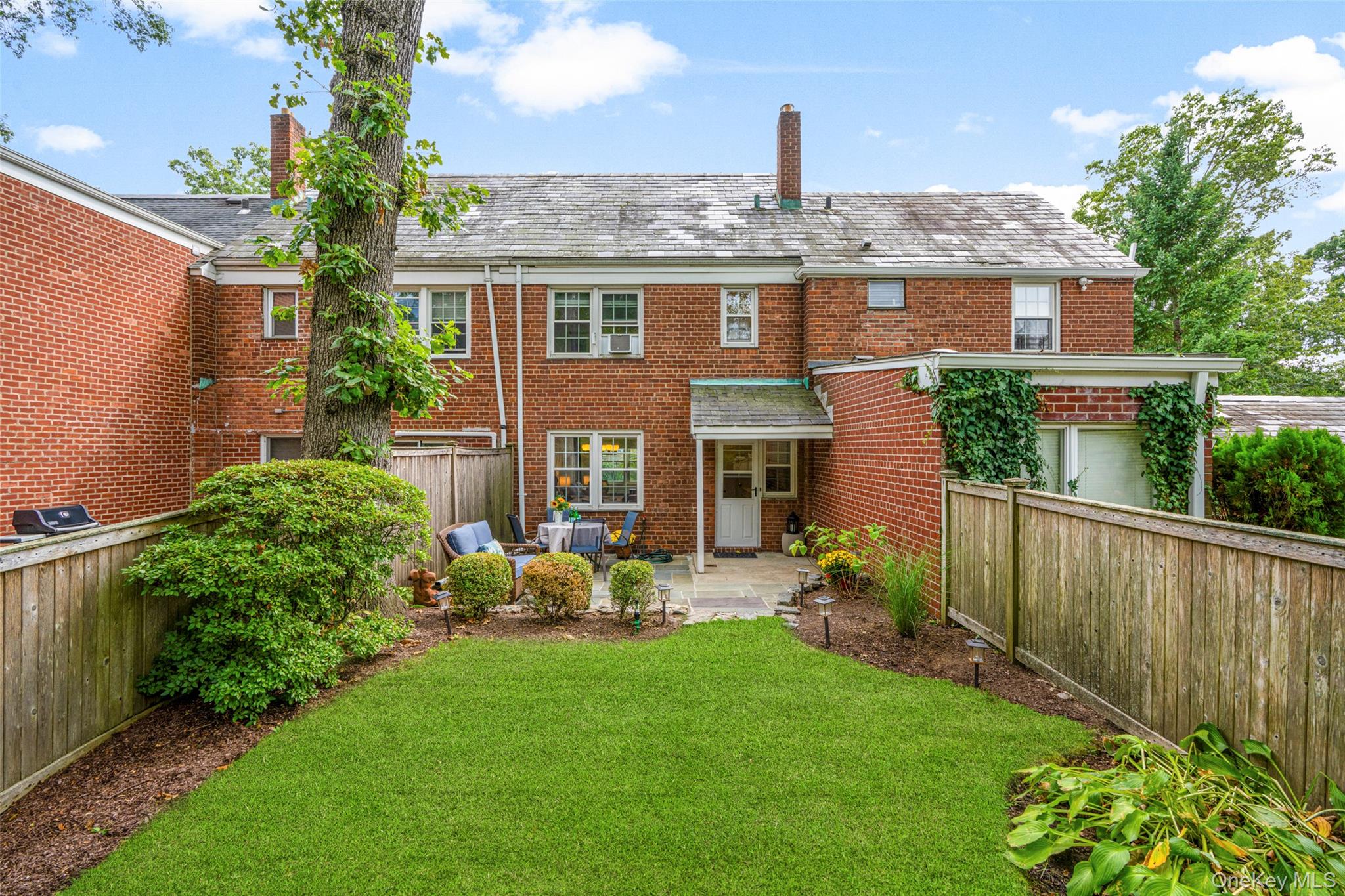 16 Elkan Road, Larchmont, NY 10538