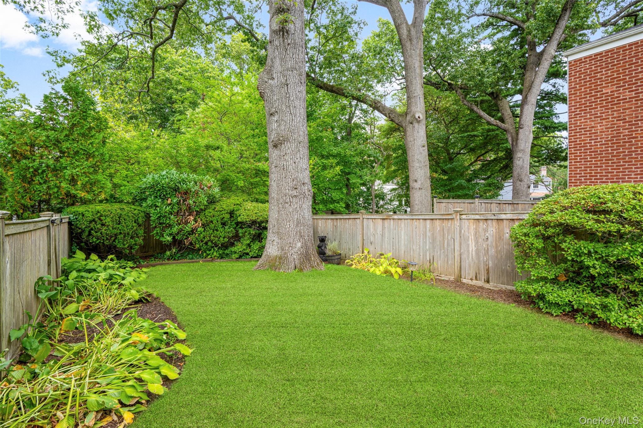 16 Elkan Road, Larchmont, NY 10538