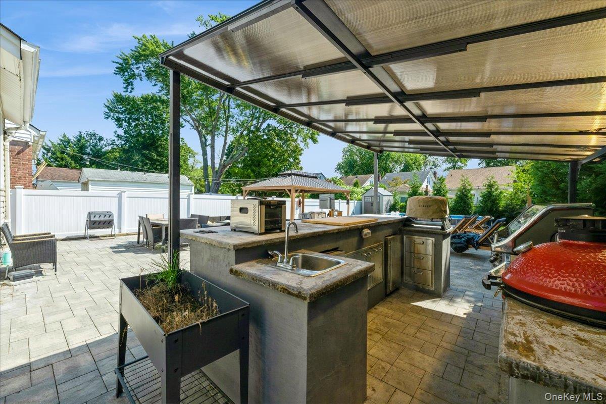 42 Stuart Avenue, Malverne, NY 11565