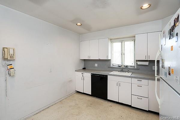 119 S 6th Street, Bethpage, NY 11714