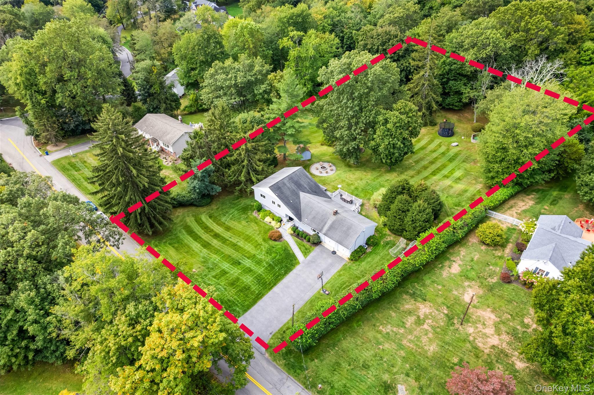 116 Rolling Hills Road, Thornwood, NY 10594