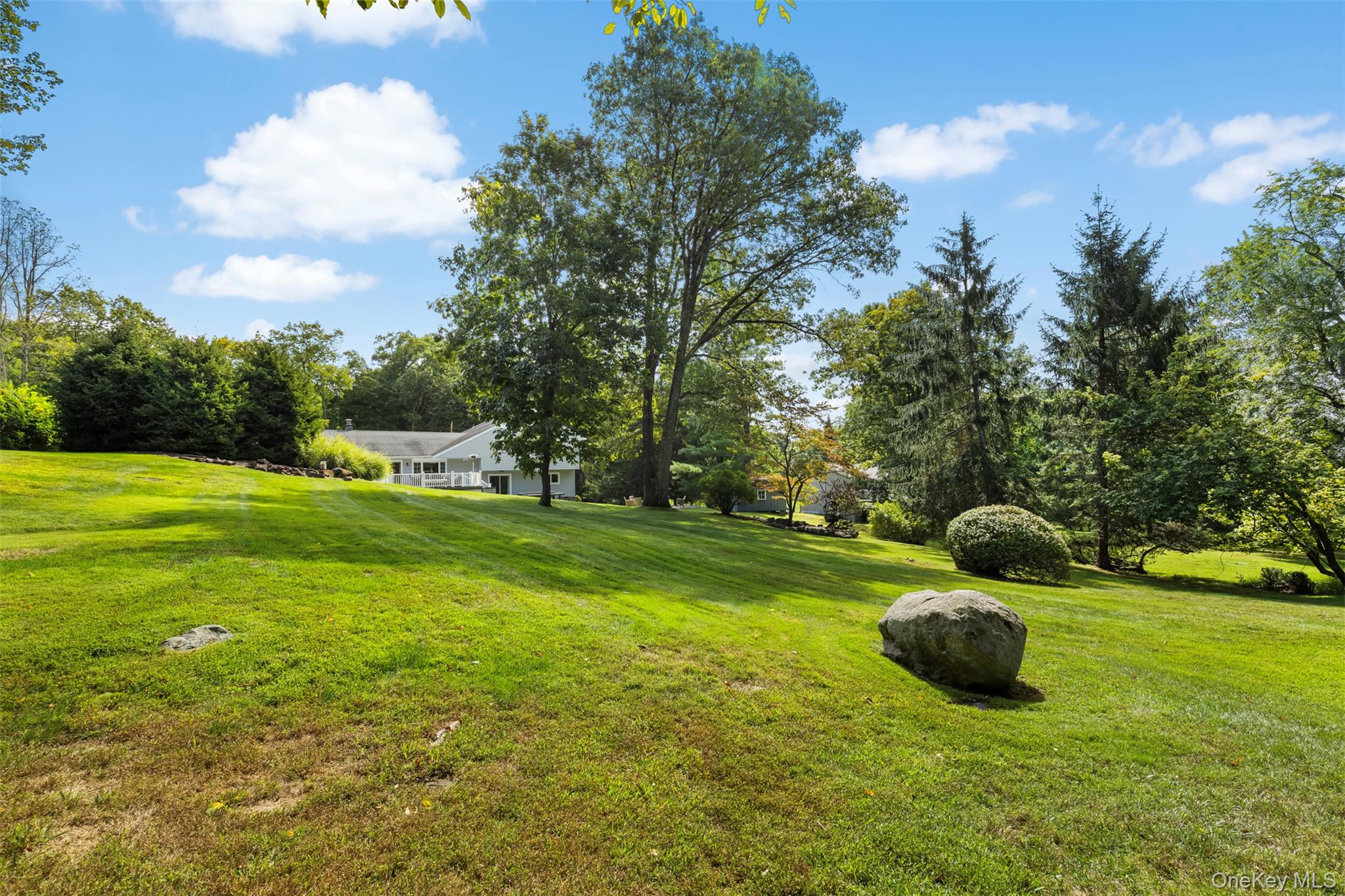 116 Rolling Hills Road, Thornwood, NY 10594