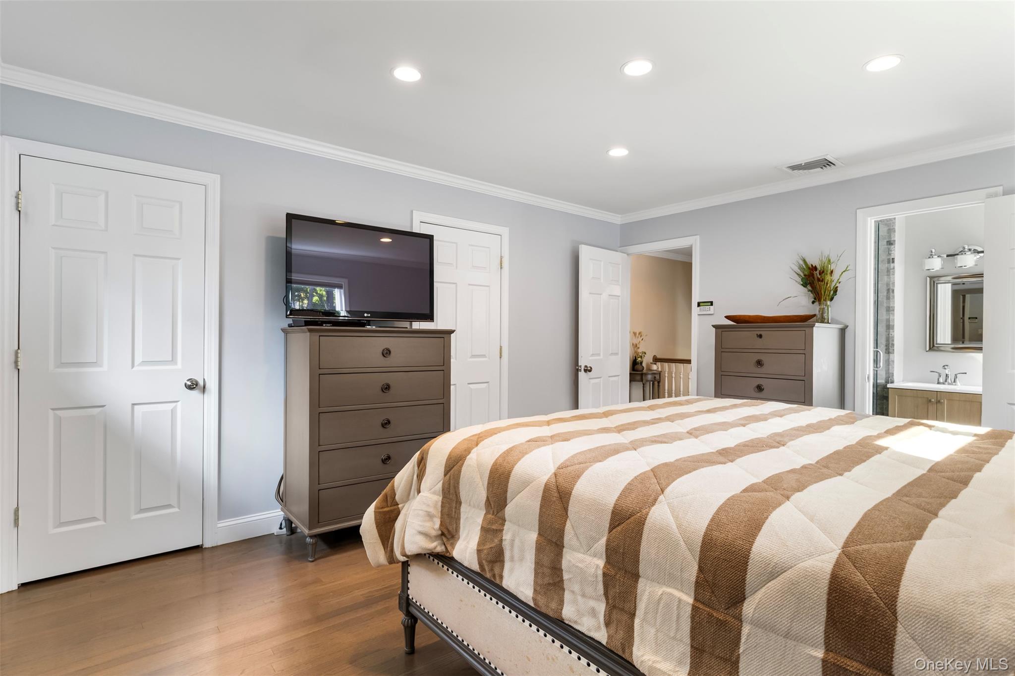 116 Rolling Hills Road, Thornwood, NY 10594