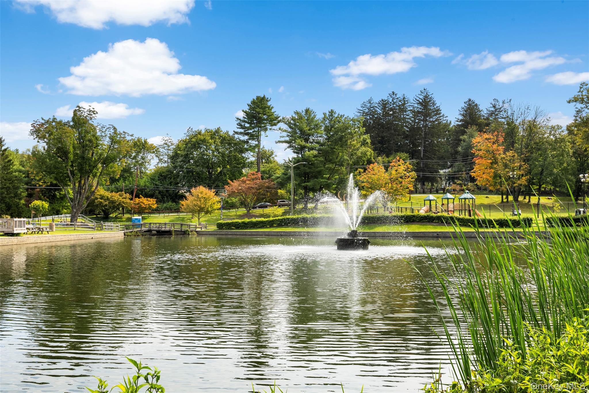 116 Rolling Hills Road, Thornwood, NY 10594