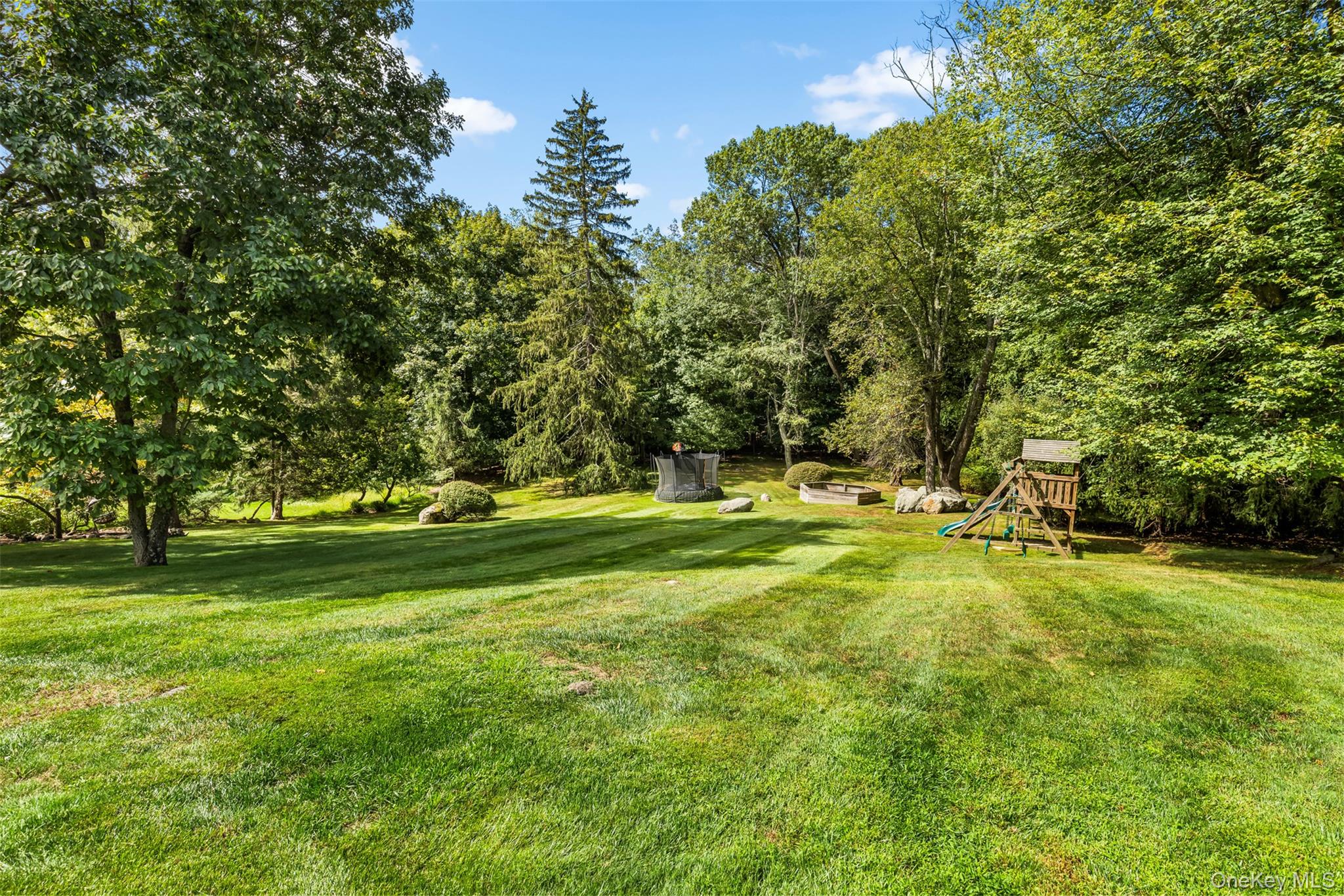 116 Rolling Hills Road, Thornwood, NY 10594