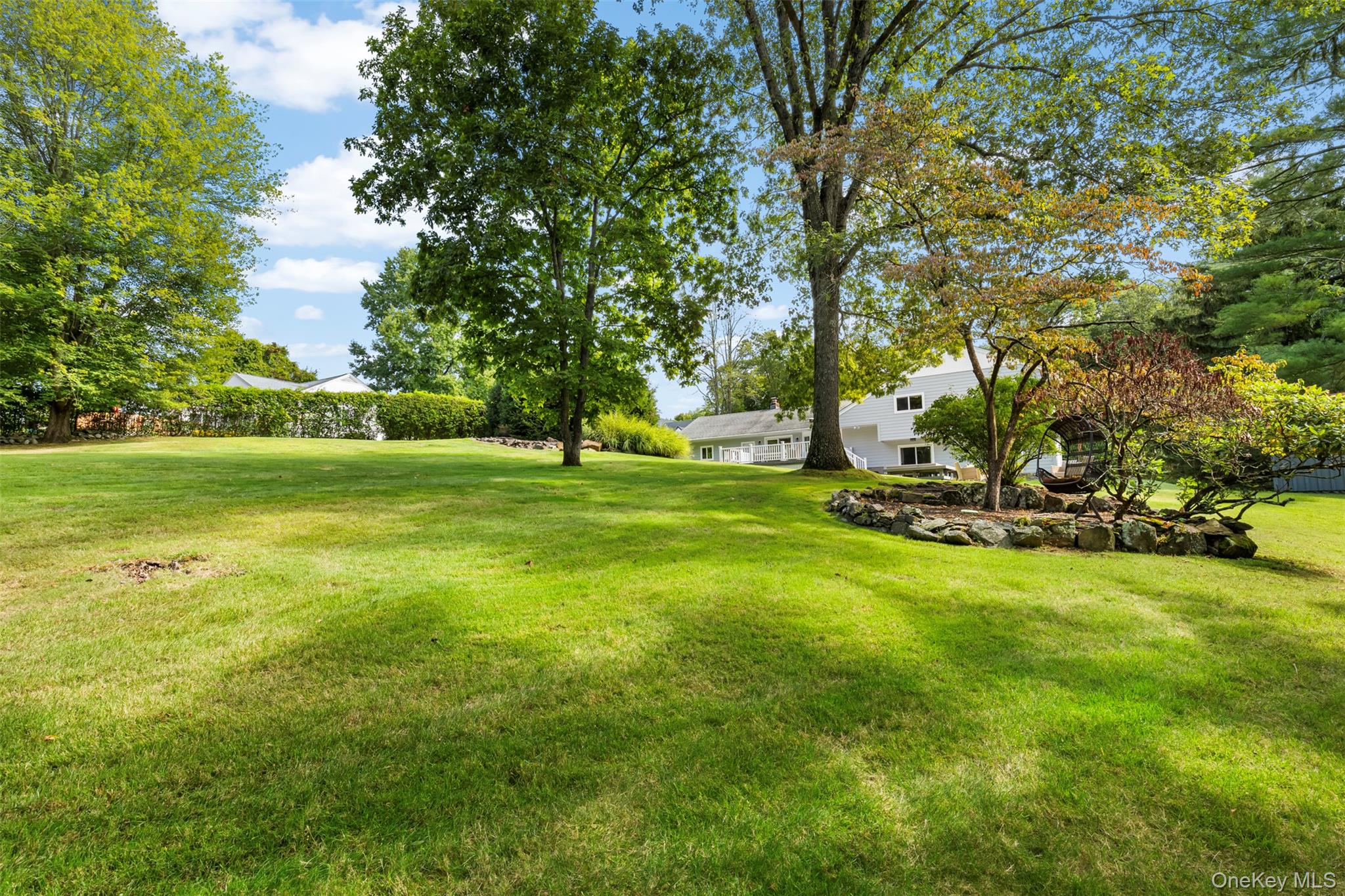 116 Rolling Hills Road, Thornwood, NY 10594