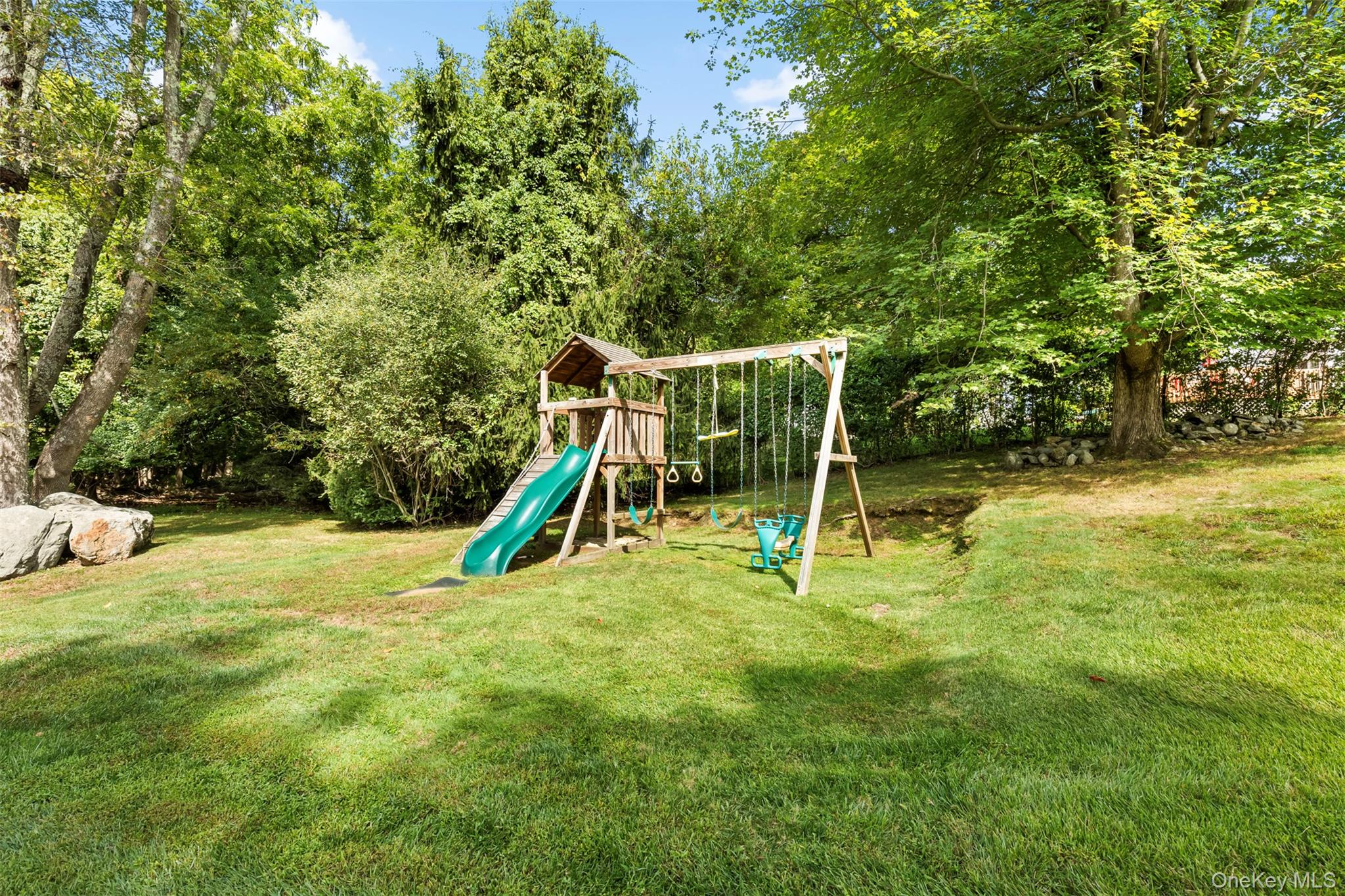 116 Rolling Hills Road, Thornwood, NY 10594