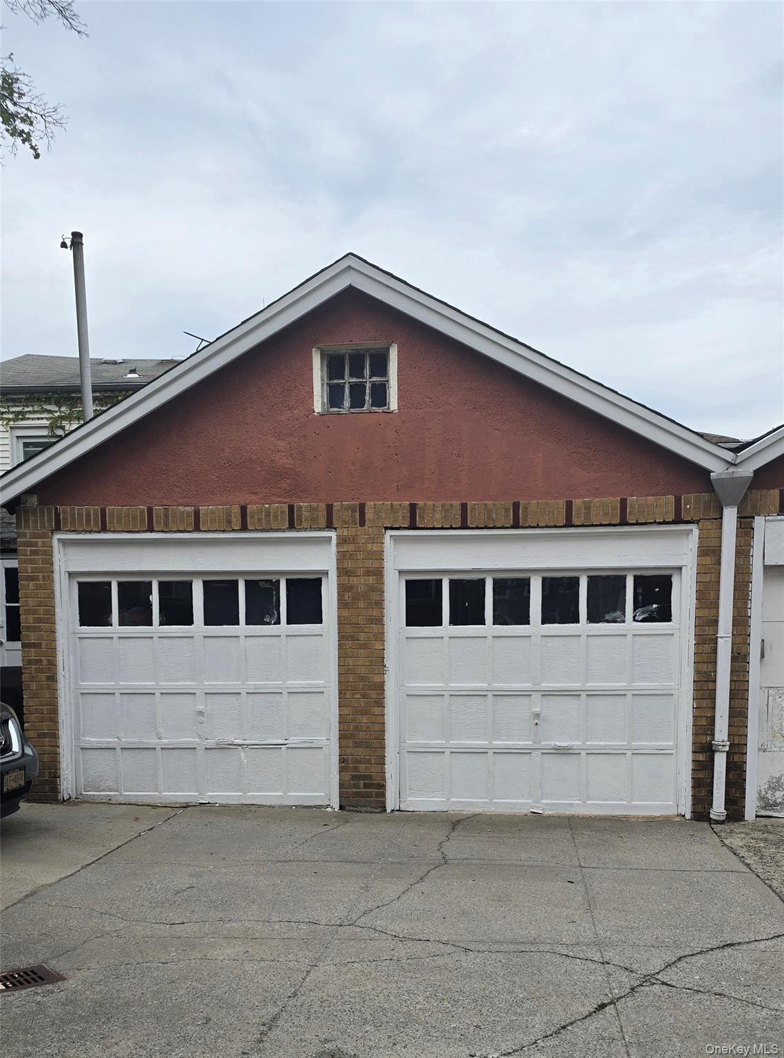 2887 E 194 Street, Bronx, NY 10461