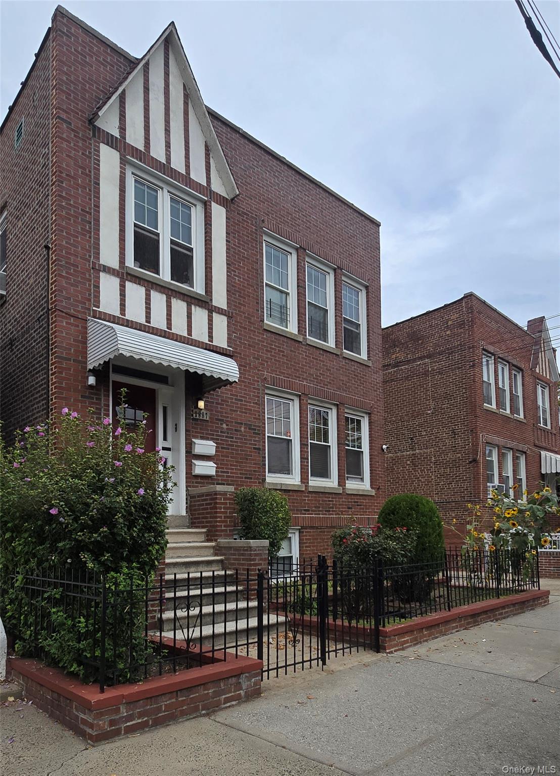 2887 E 194 Street, Bronx, NY 10461