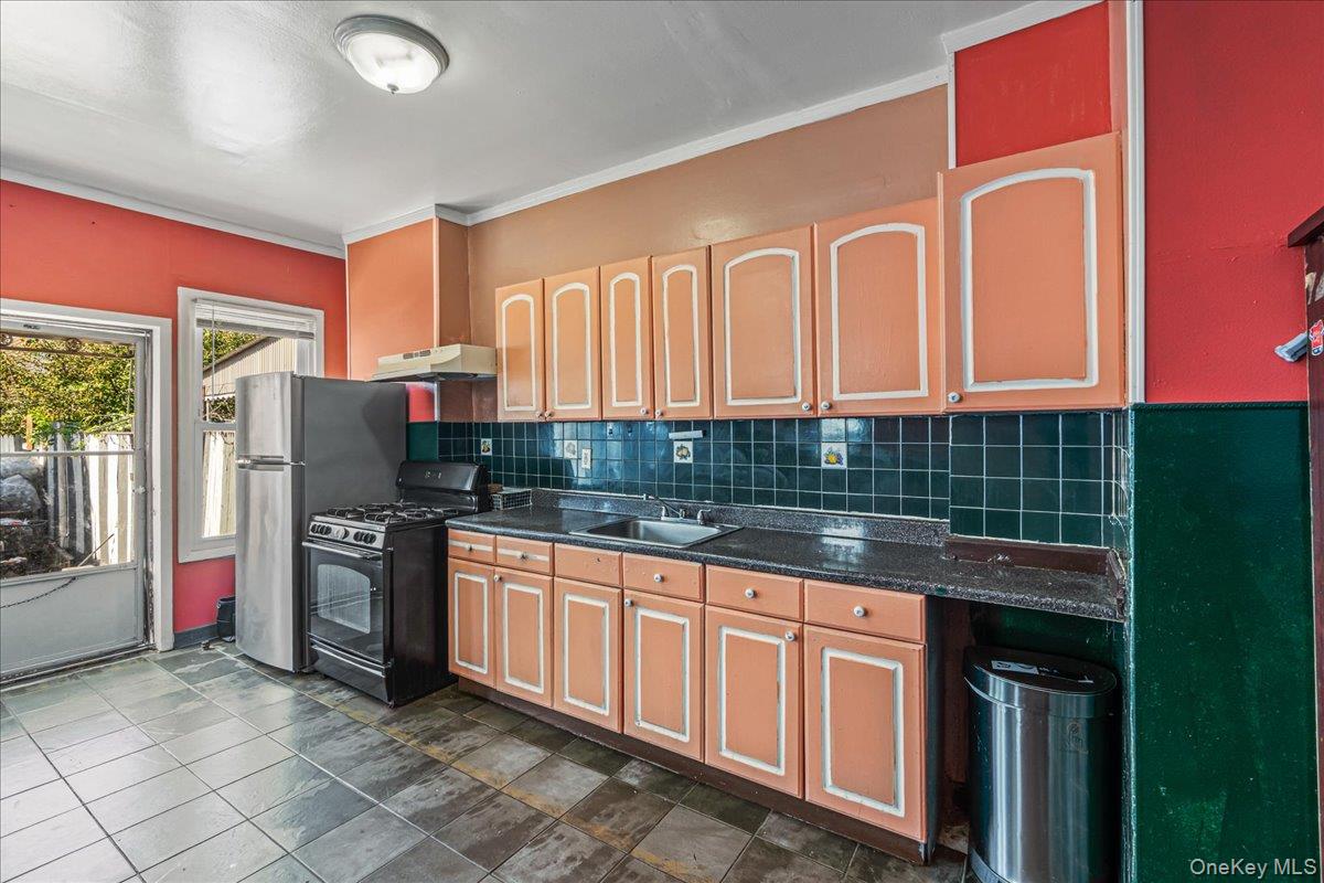 9428 112th Street, Richmond Hill S., NY 11419