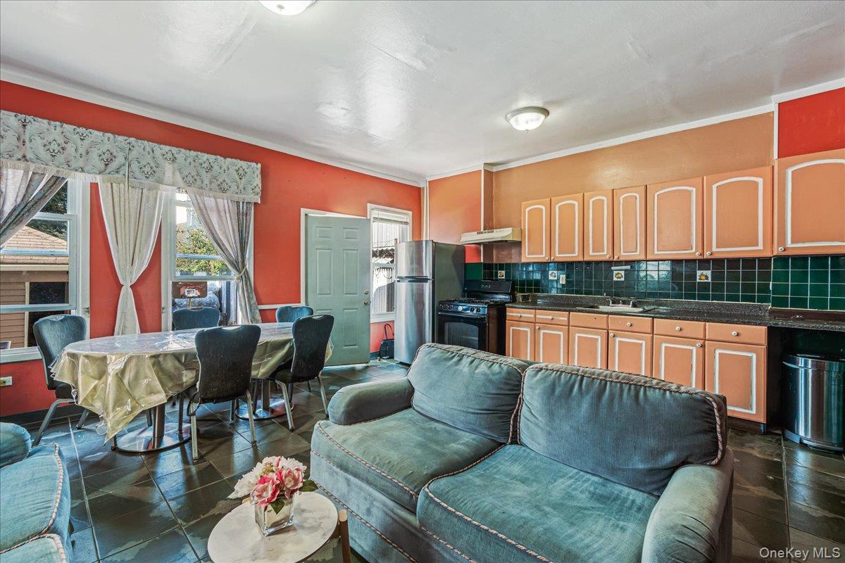 9428 112th Street, Richmond Hill S., NY 11419