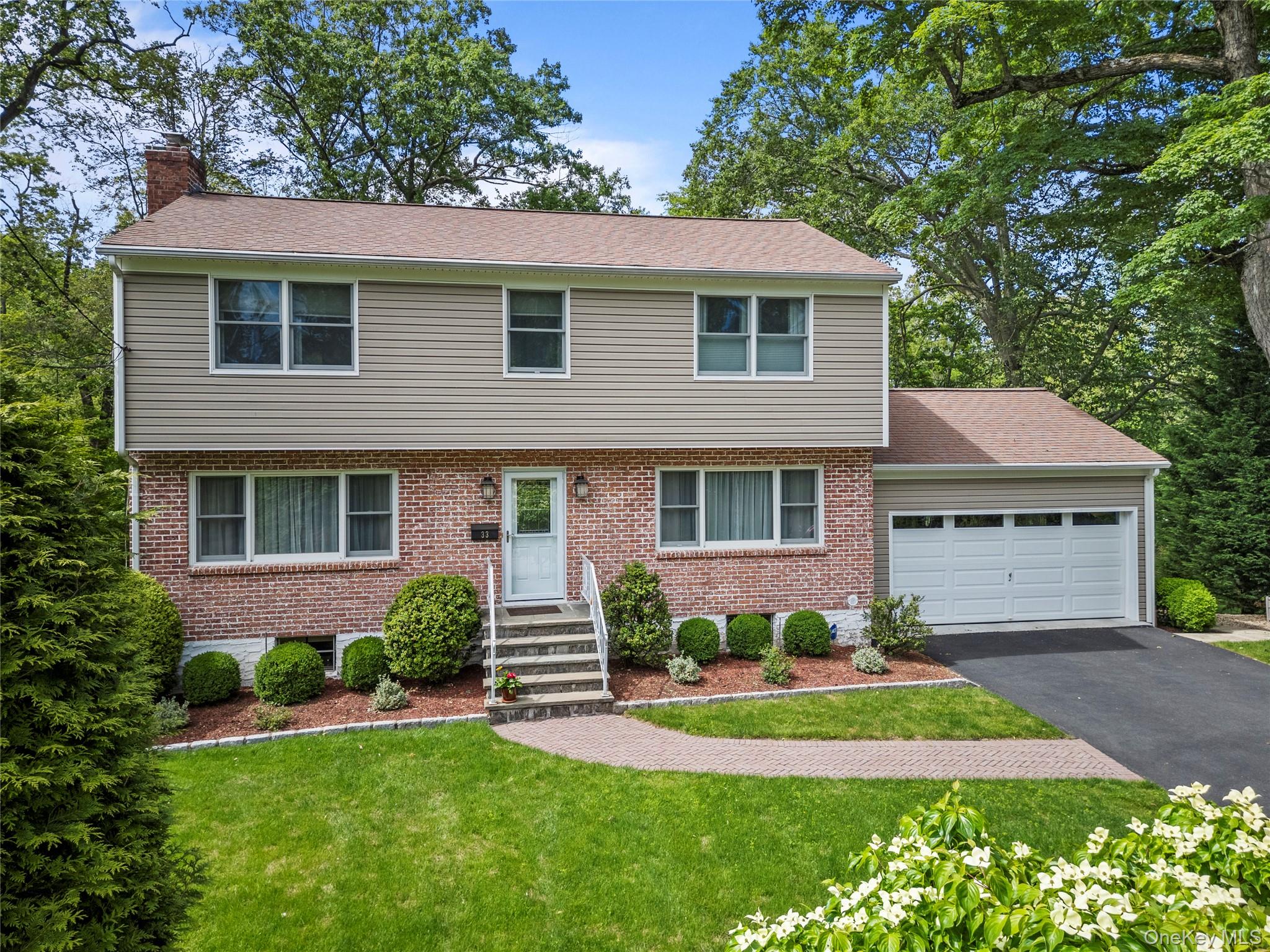 33 Sammis Lane, White Plains, NY 10605