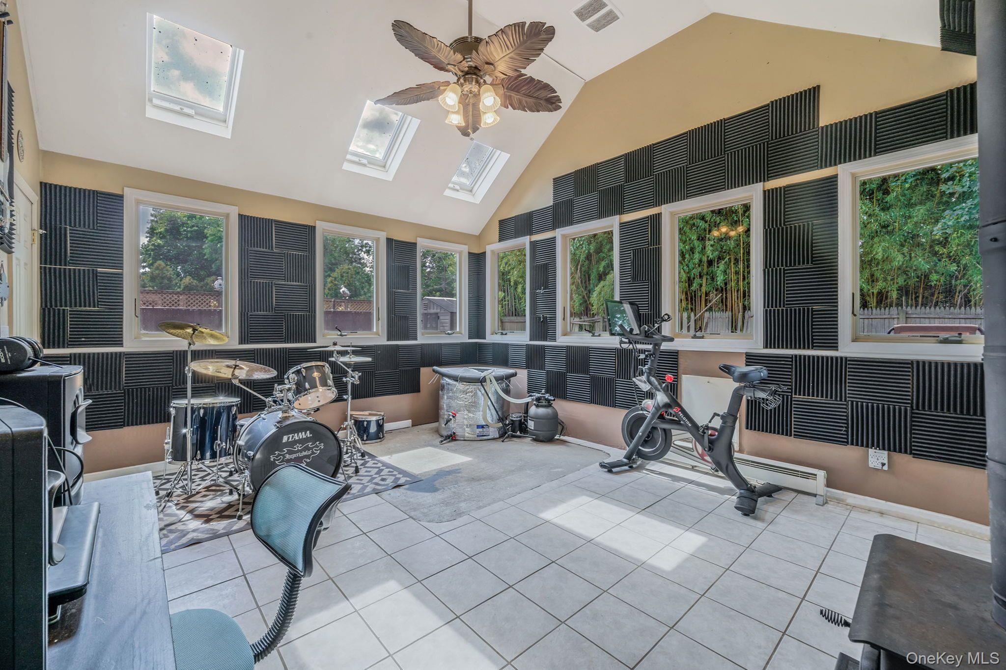 18 Lakeview Drive, Middle Island, NY 11953