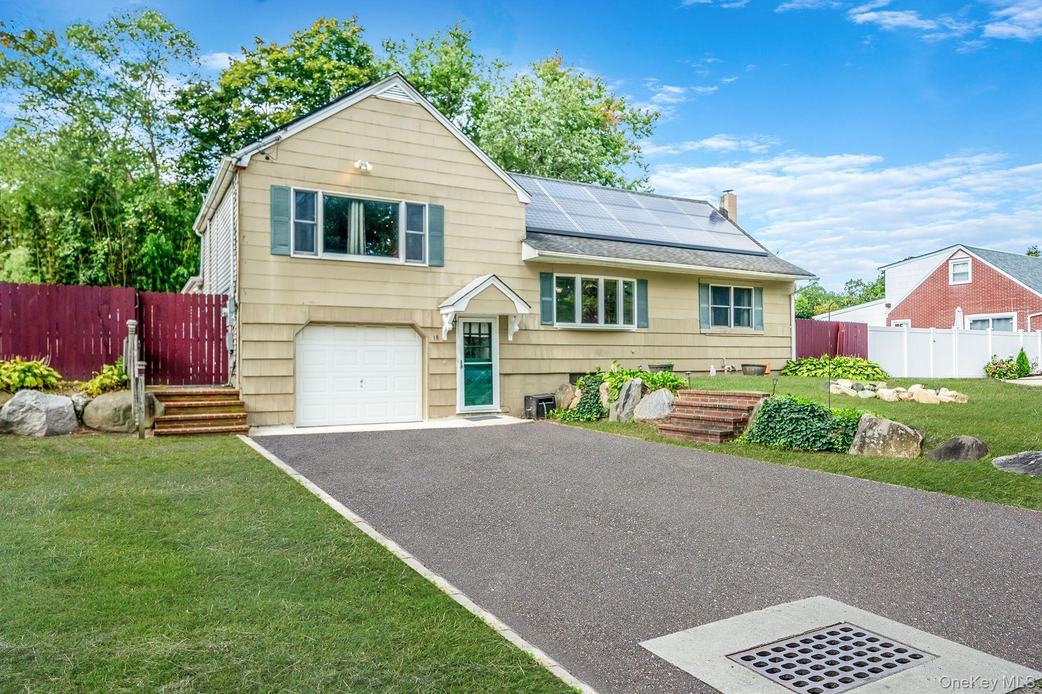 18 Lakeview Drive, Middle Island, NY 11953