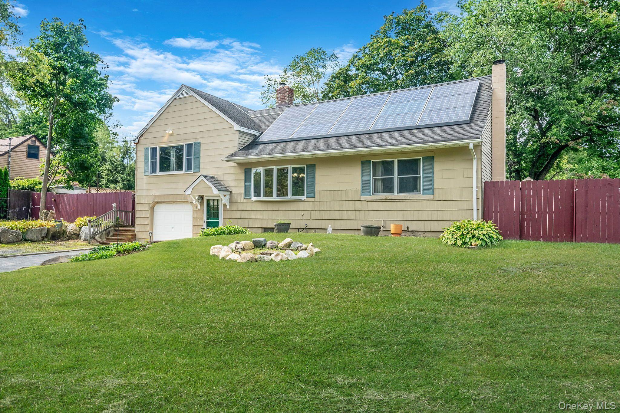 18 Lakeview Drive, Middle Island, NY 11953