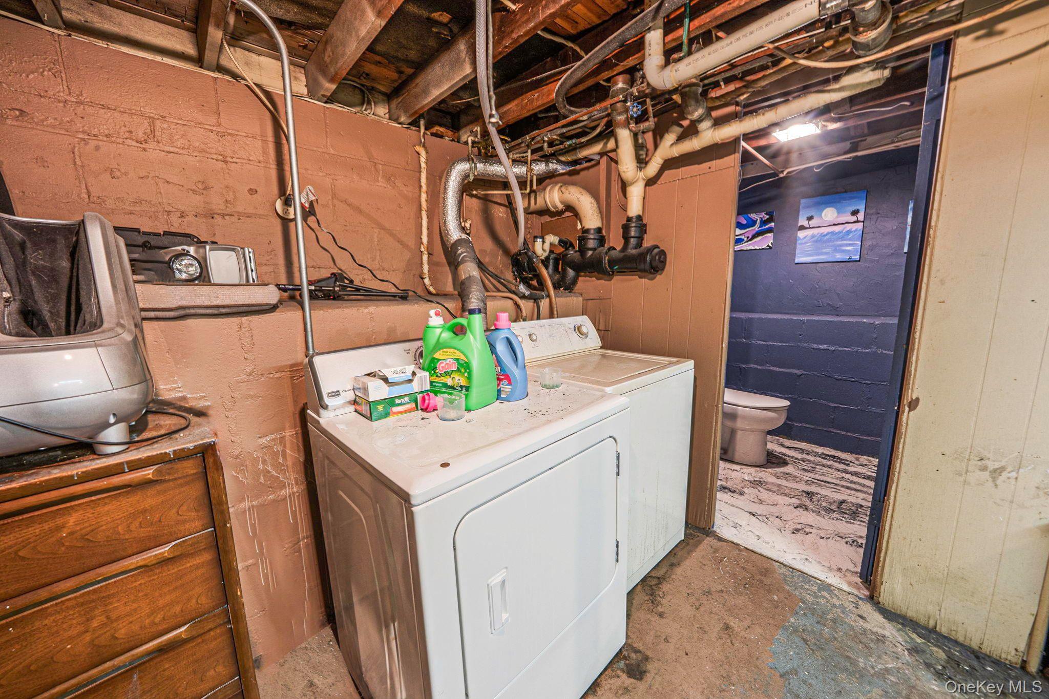 18 Lakeview Drive, Middle Island, NY 11953