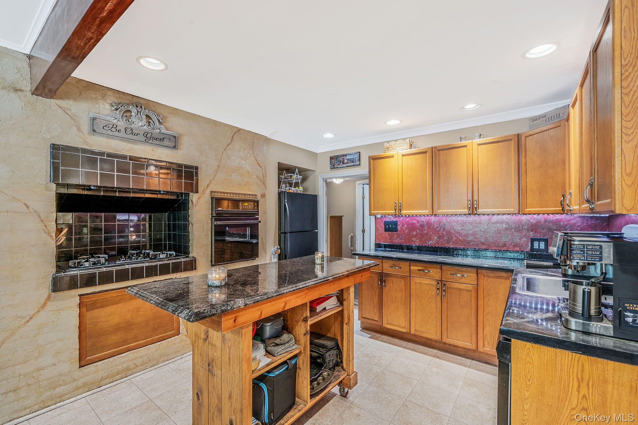 18 Lakeview Drive, Middle Island, NY 11953