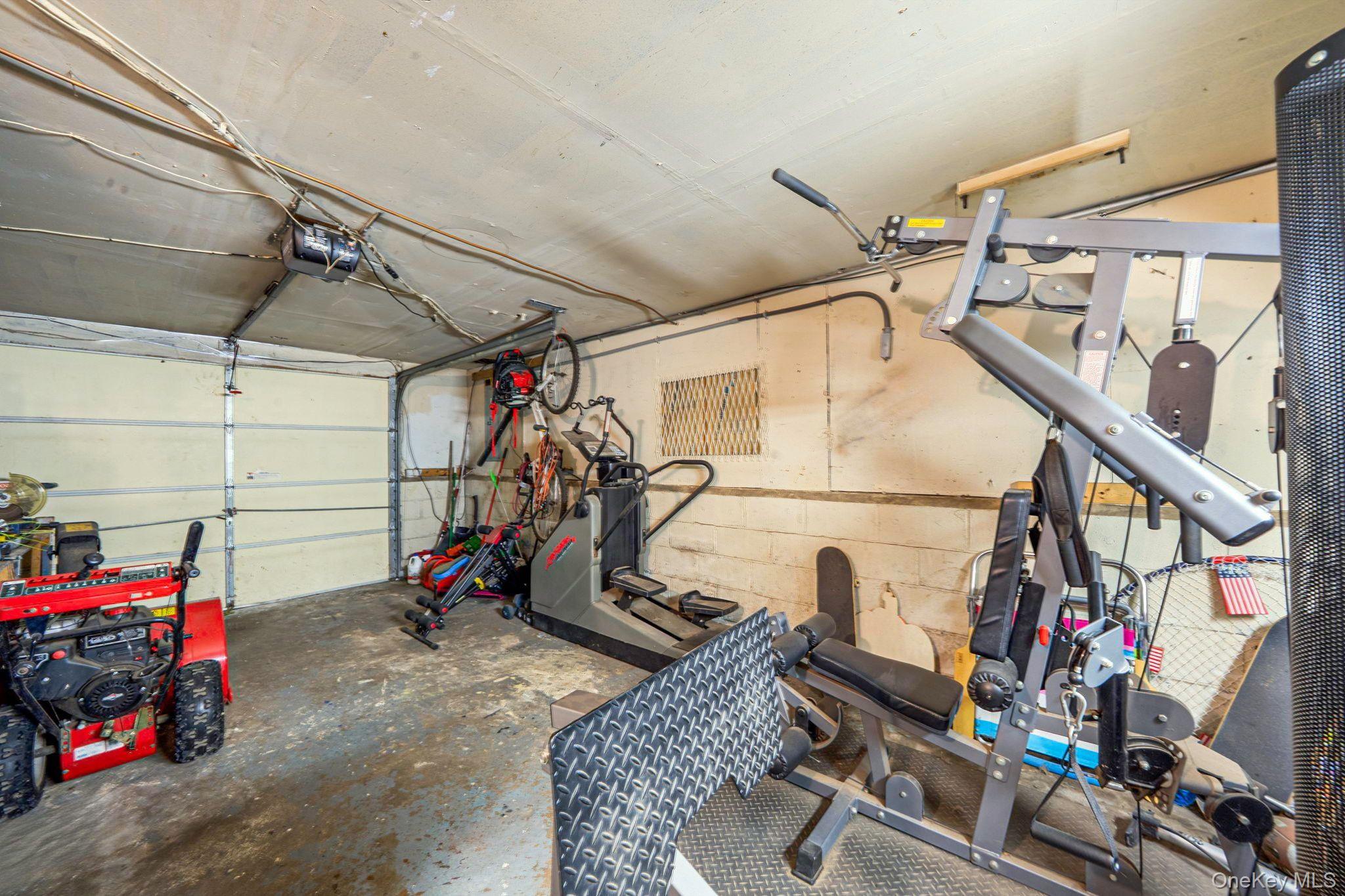 18 Lakeview Drive, Middle Island, NY 11953