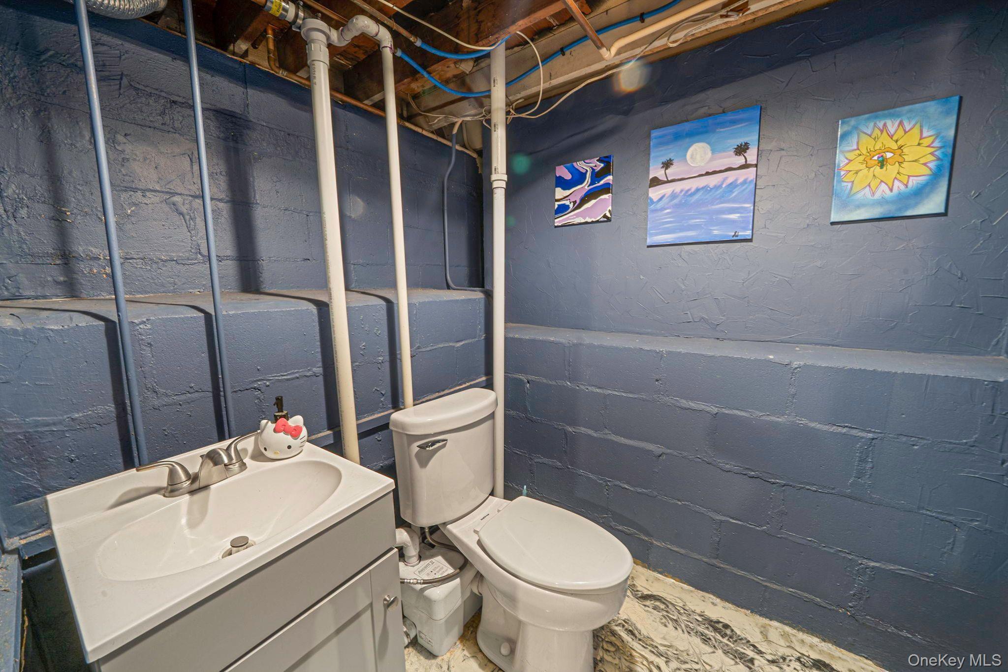 18 Lakeview Drive, Middle Island, NY 11953