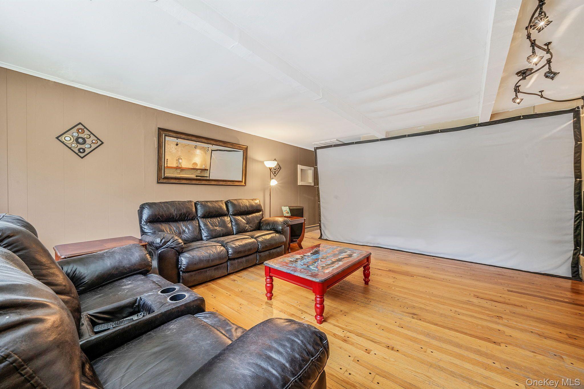 18 Lakeview Drive, Middle Island, NY 11953