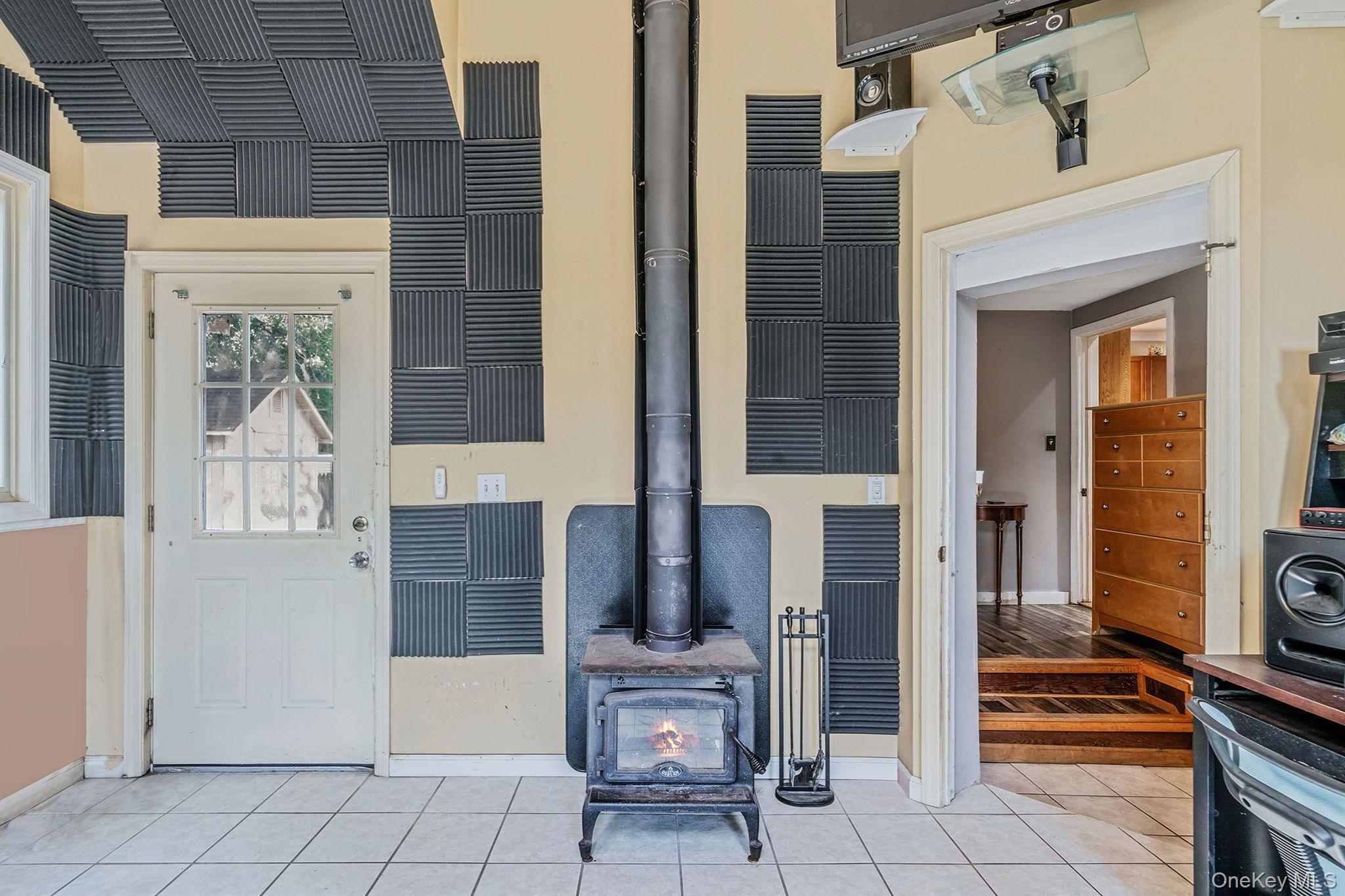 18 Lakeview Drive, Middle Island, NY 11953