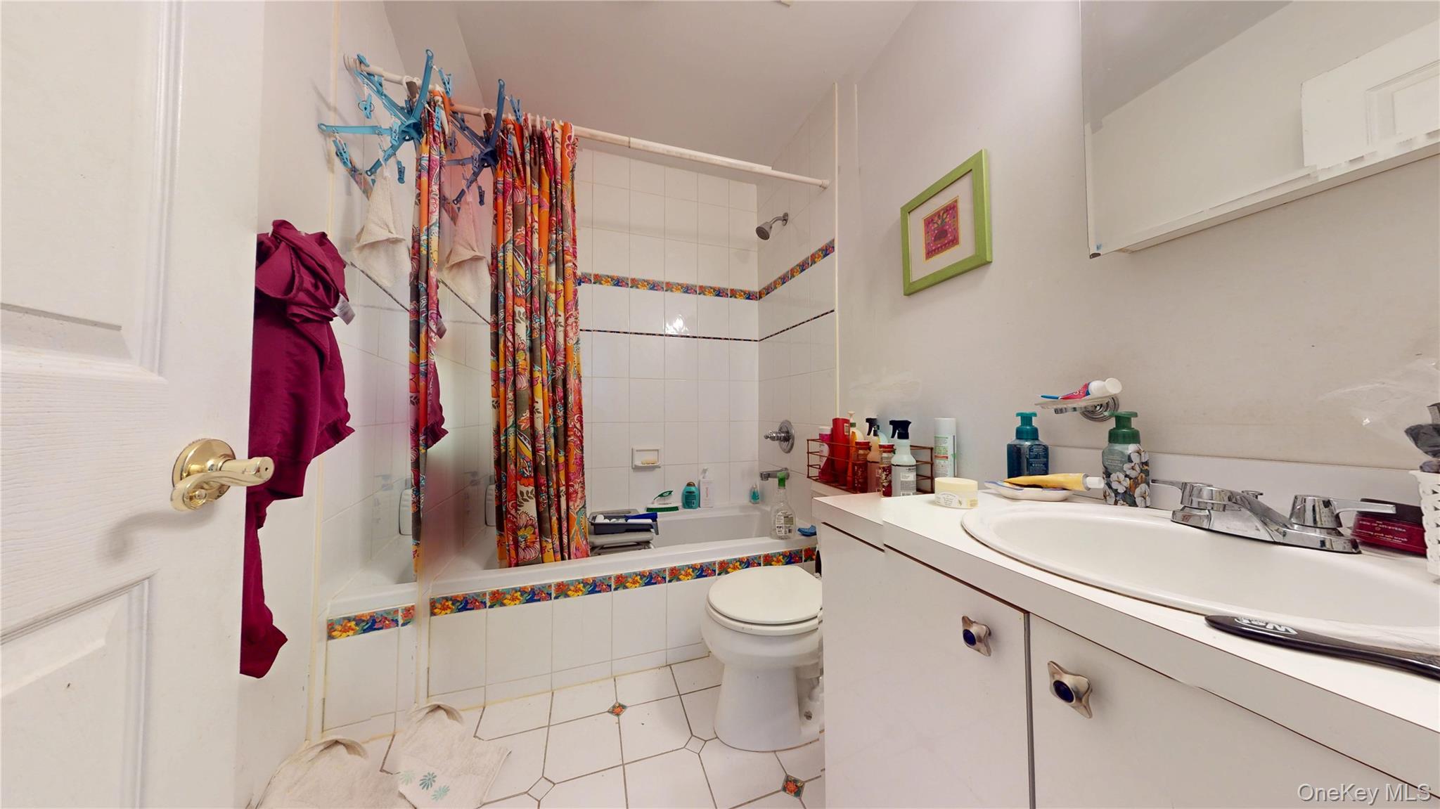 64 Greenway Drive, Staten Island, NY 10301