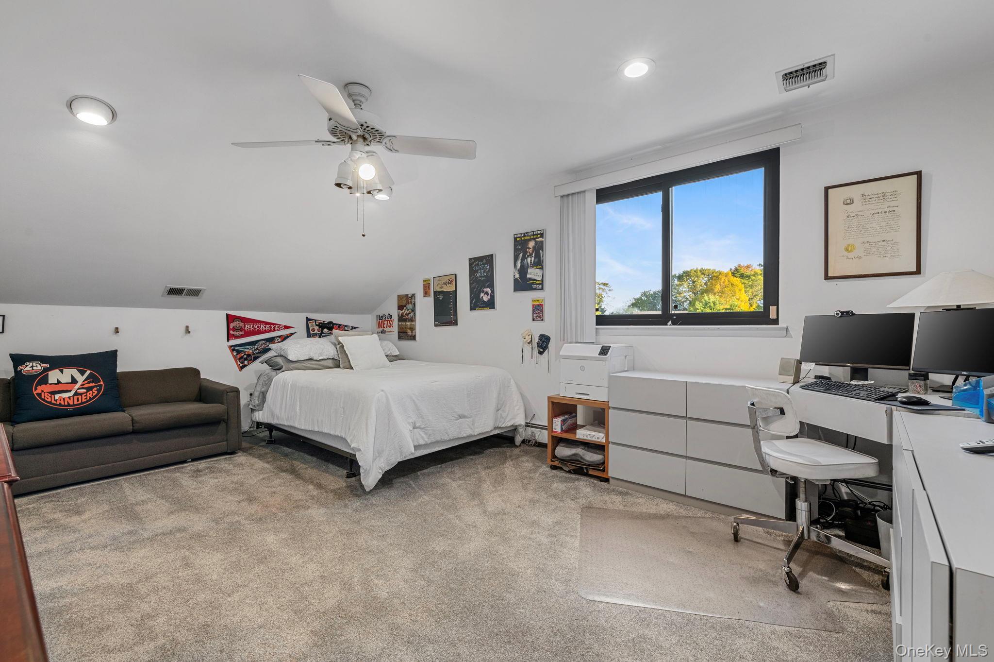 1 Castle Drive, Woodbury, NY 11797