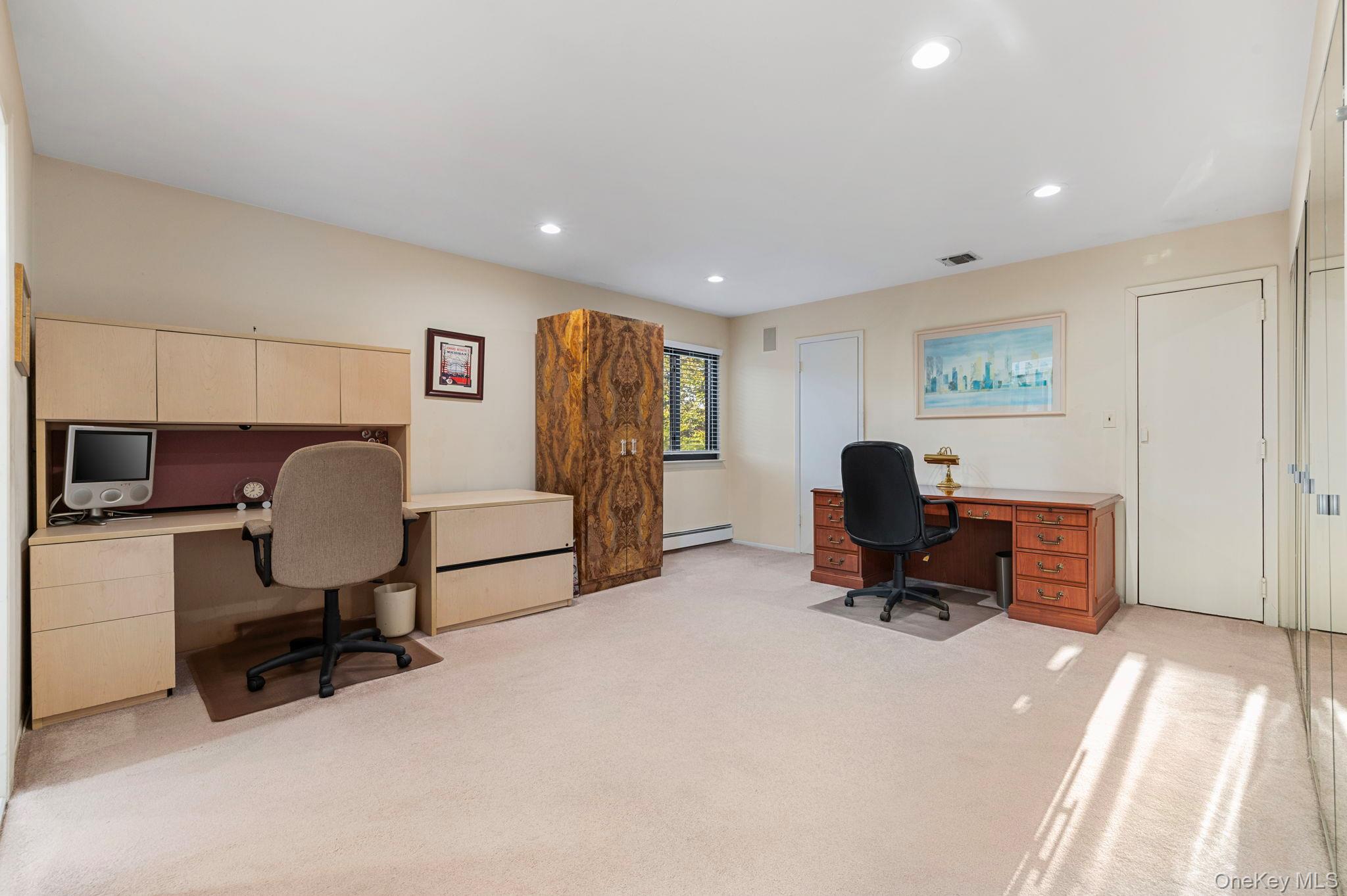 1 Castle Drive, Woodbury, NY 11797