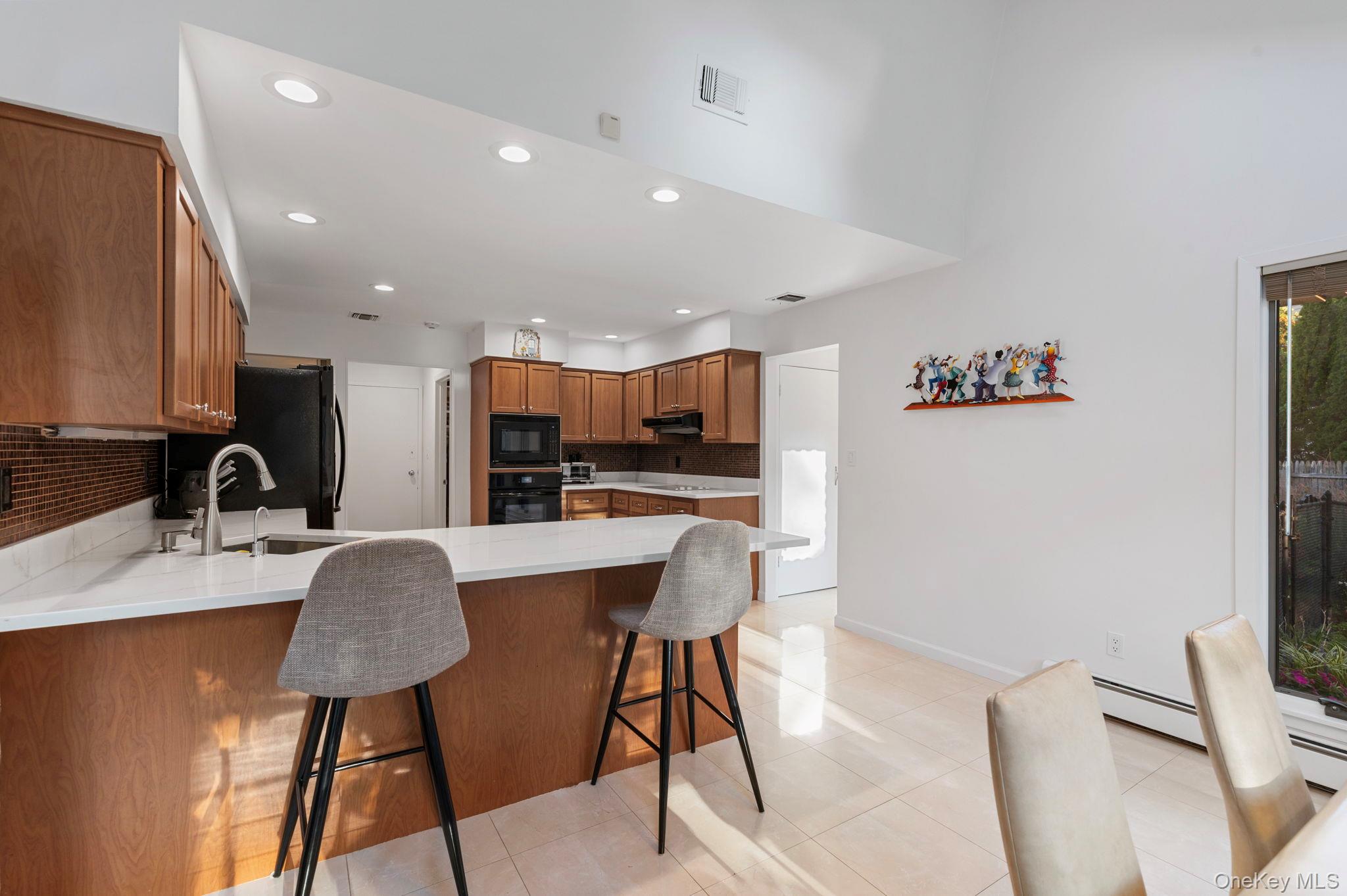 1 Castle Drive, Woodbury, NY 11797