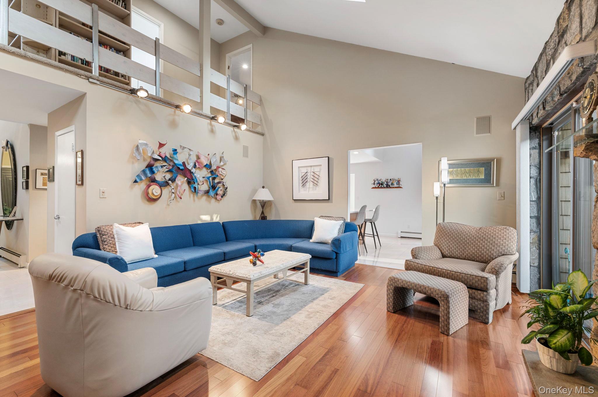 1 Castle Drive, Woodbury, NY 11797