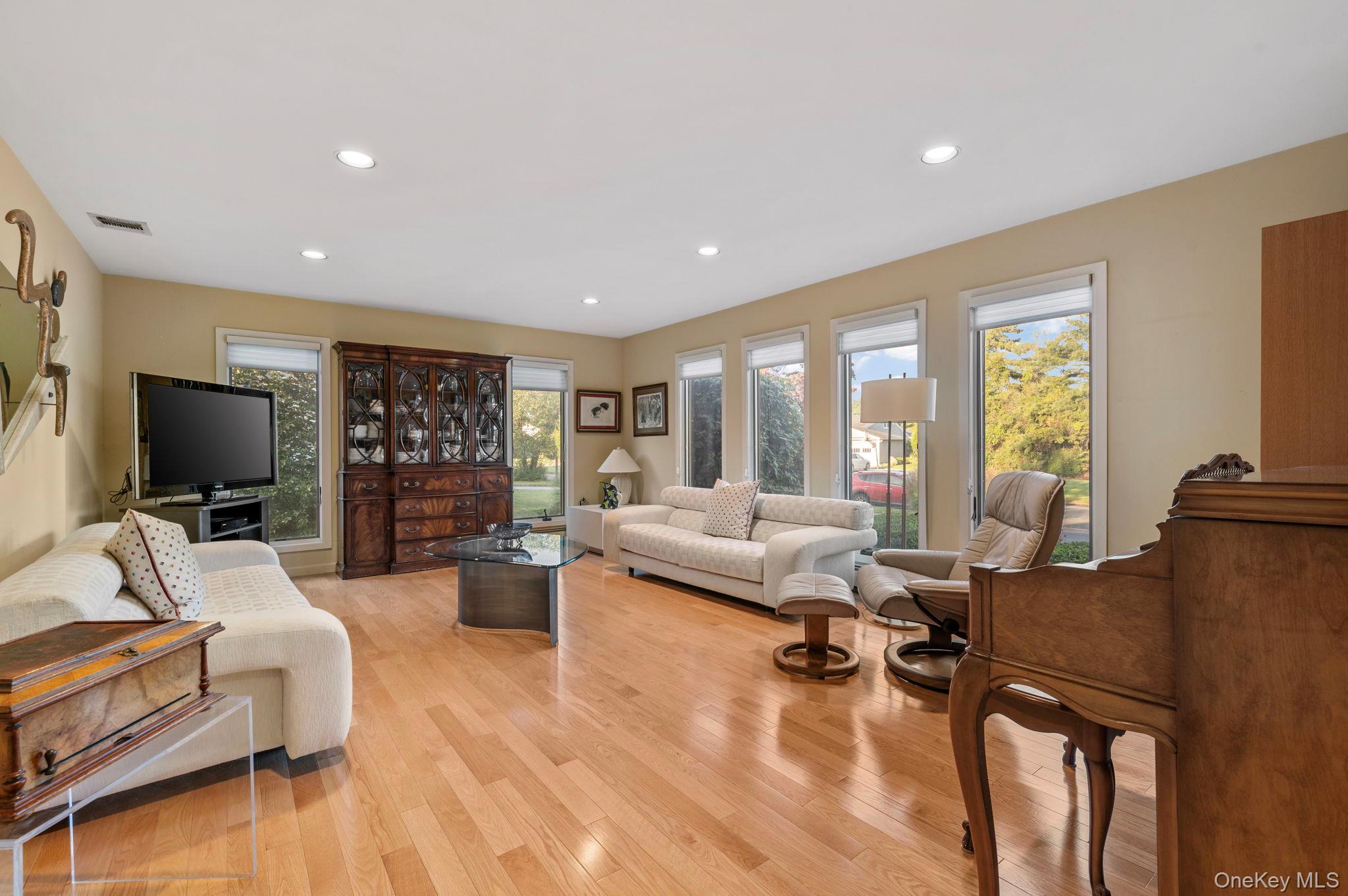 1 Castle Drive, Woodbury, NY 11797