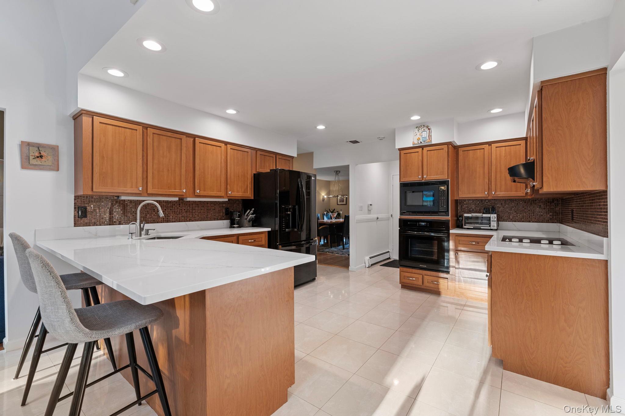 1 Castle Drive, Woodbury, NY 11797