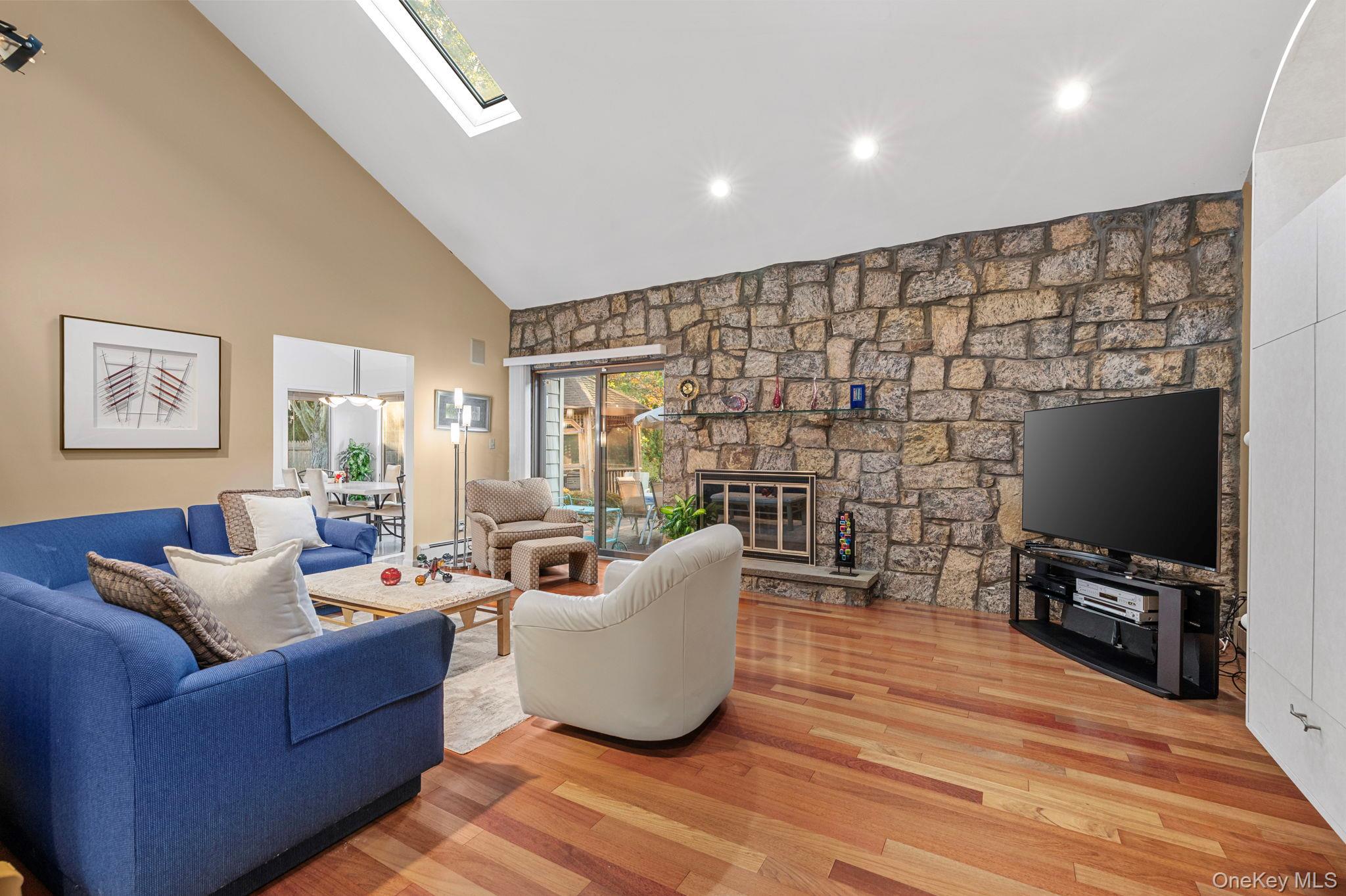 1 Castle Drive, Woodbury, NY 11797