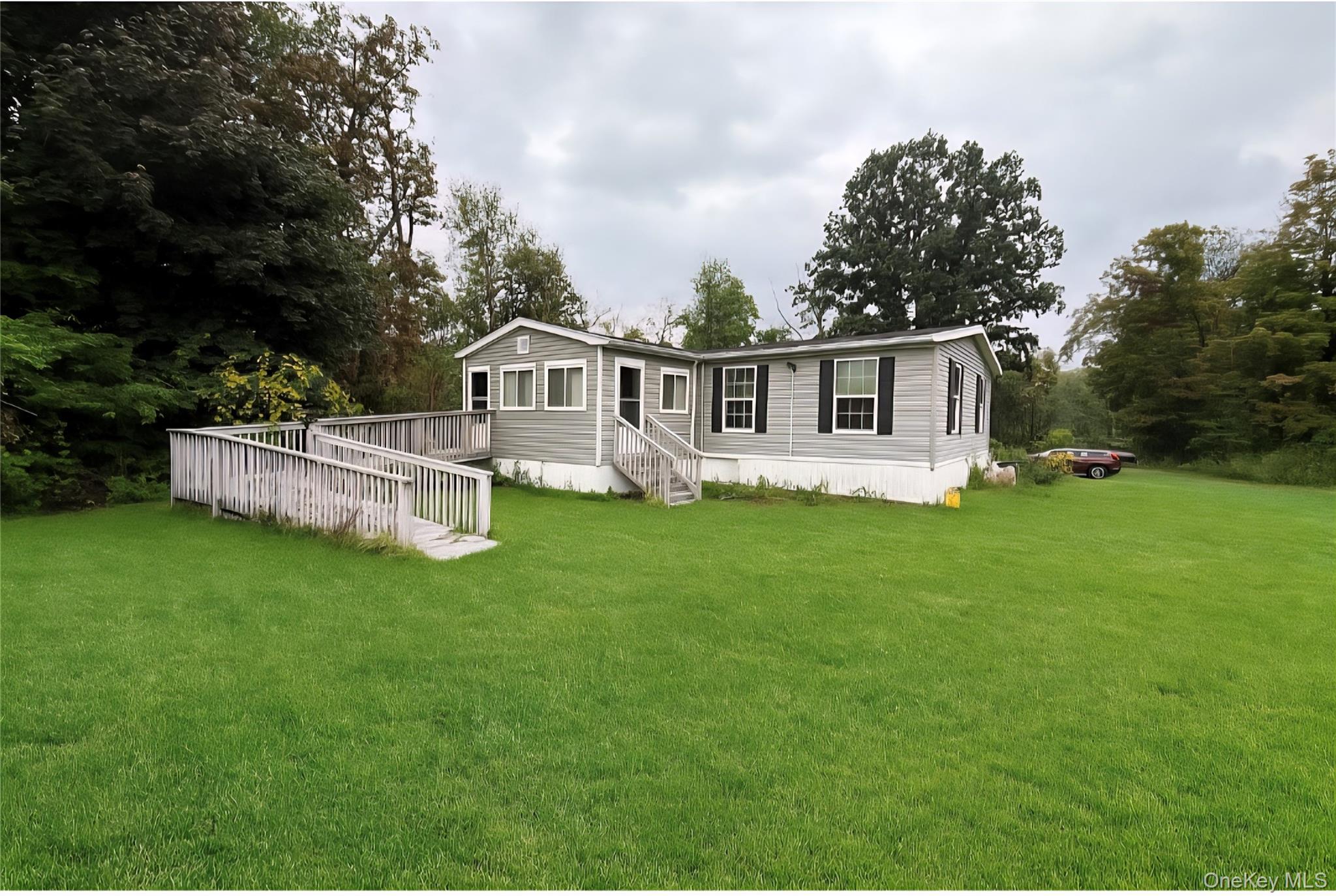 5 Depew Park, Plattekill, NY 12589