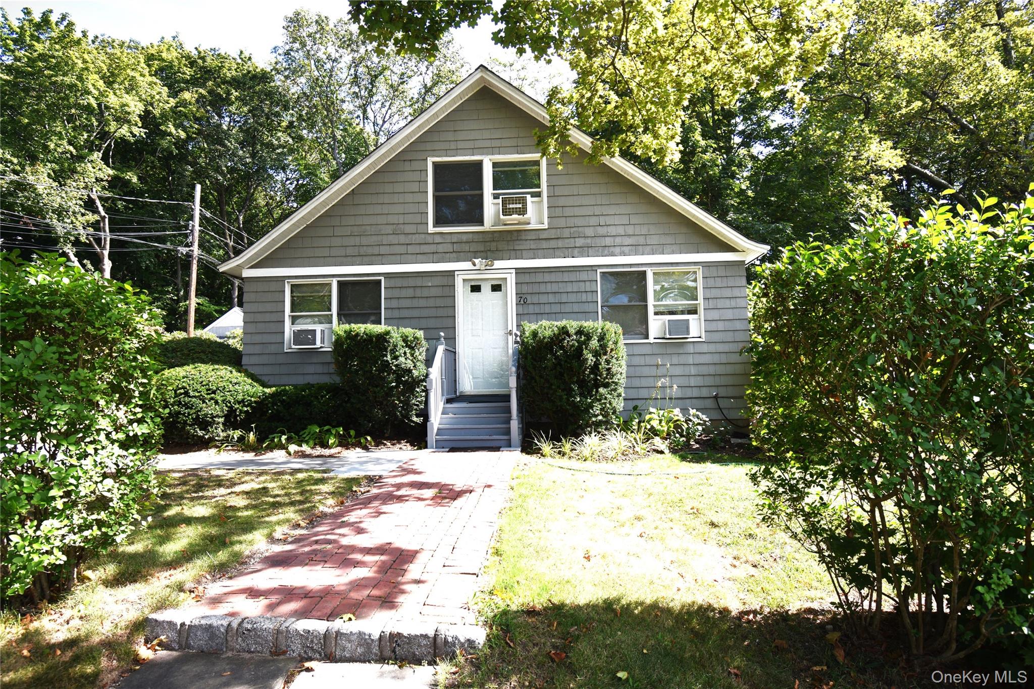 70 N Woodhull Road, Huntington, NY 11743