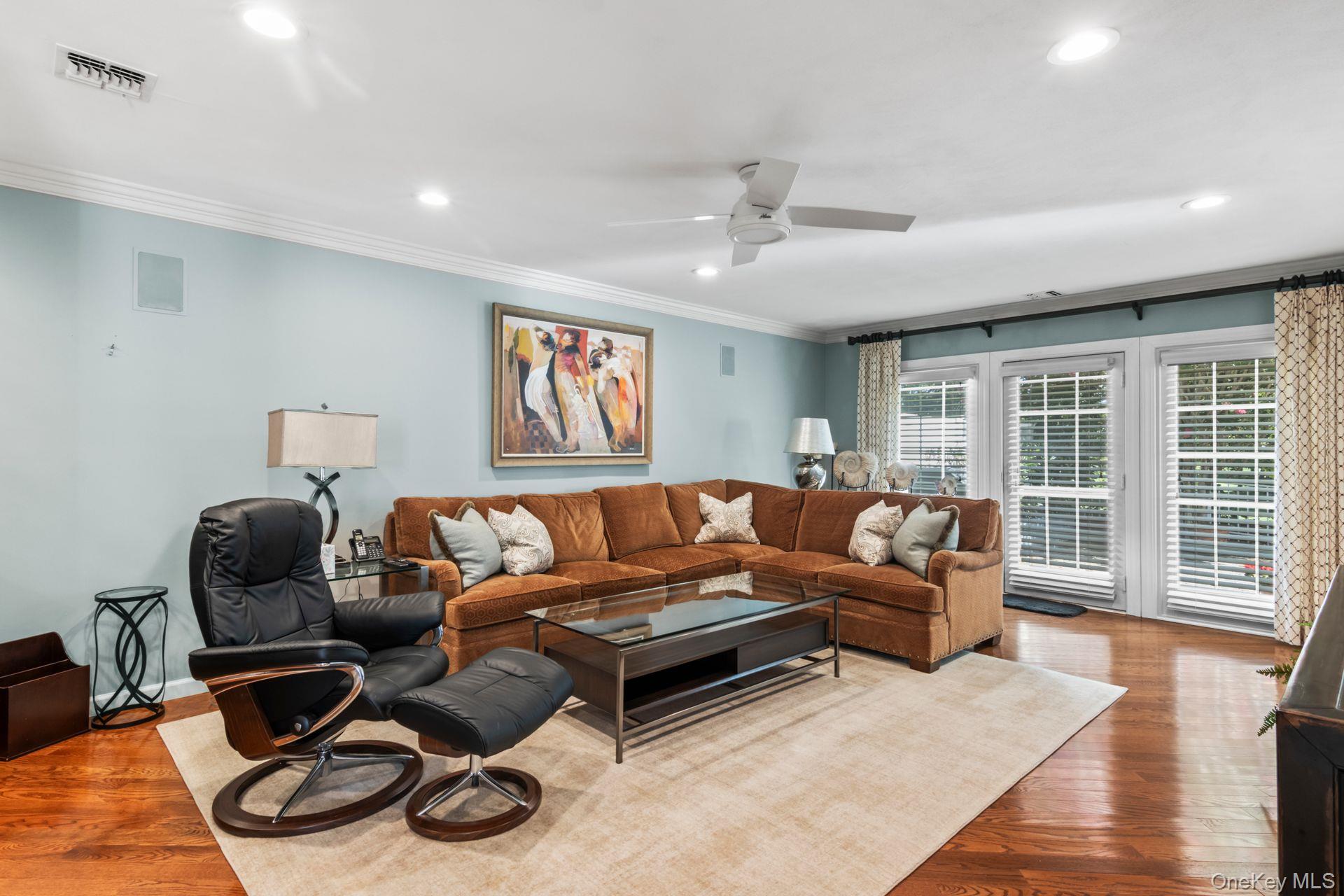 77 The Woods, Commack, NY 11725