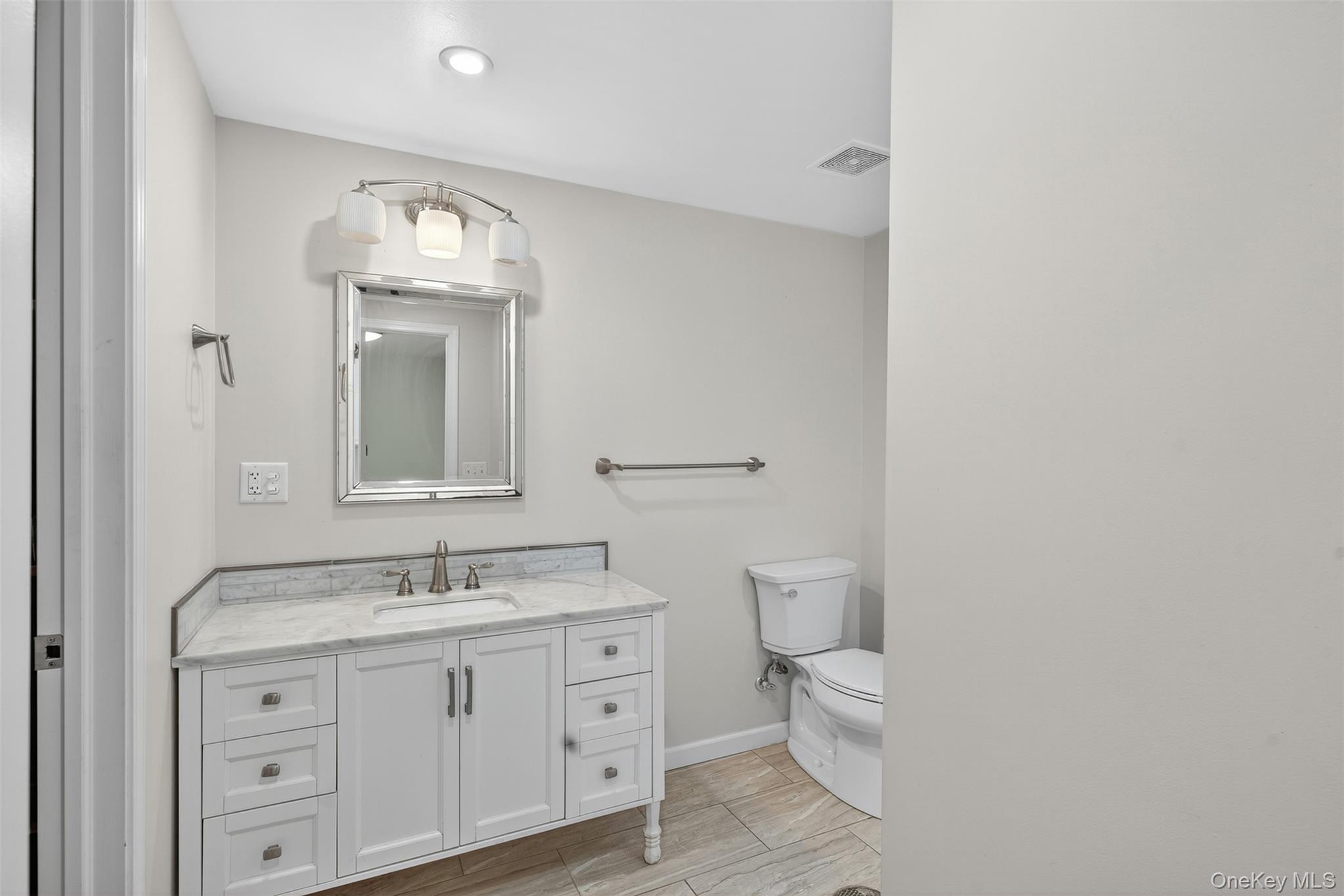 3 Hudson Bluff Circle, Marlboro, NY 12542