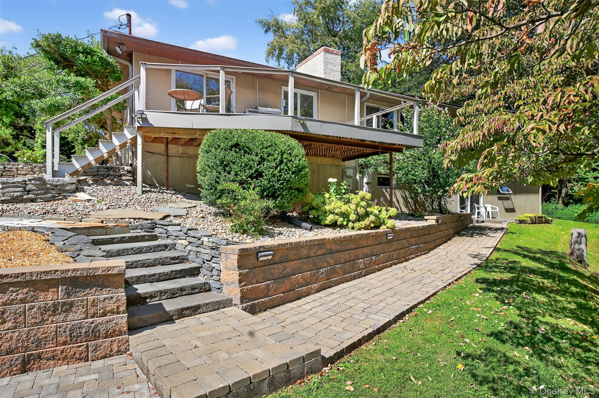 3 Hudson Bluff Circle, Marlboro, NY 12542