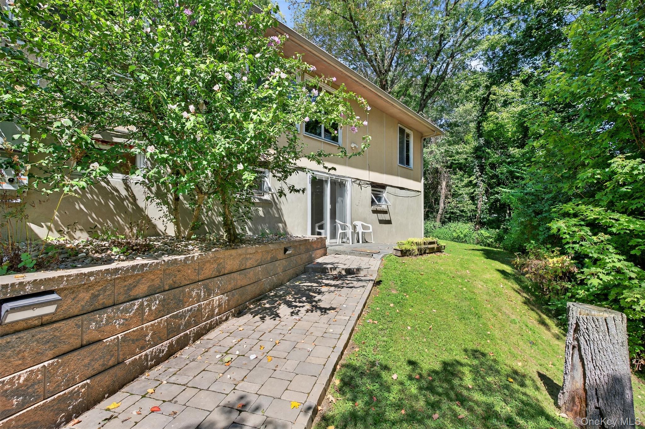 3 Hudson Bluff Circle, Marlboro, NY 12542