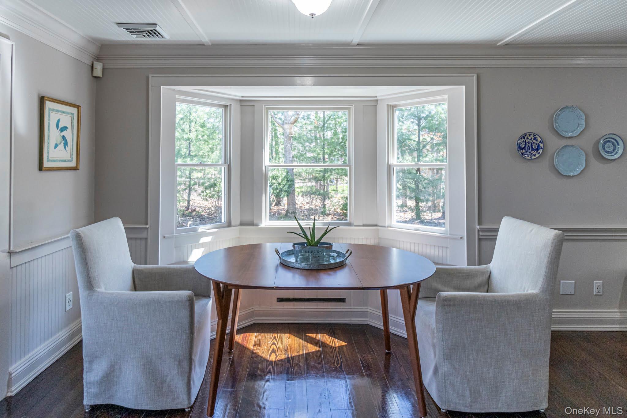 6 Bayview Terrace, Hampton Bays, NY 11946