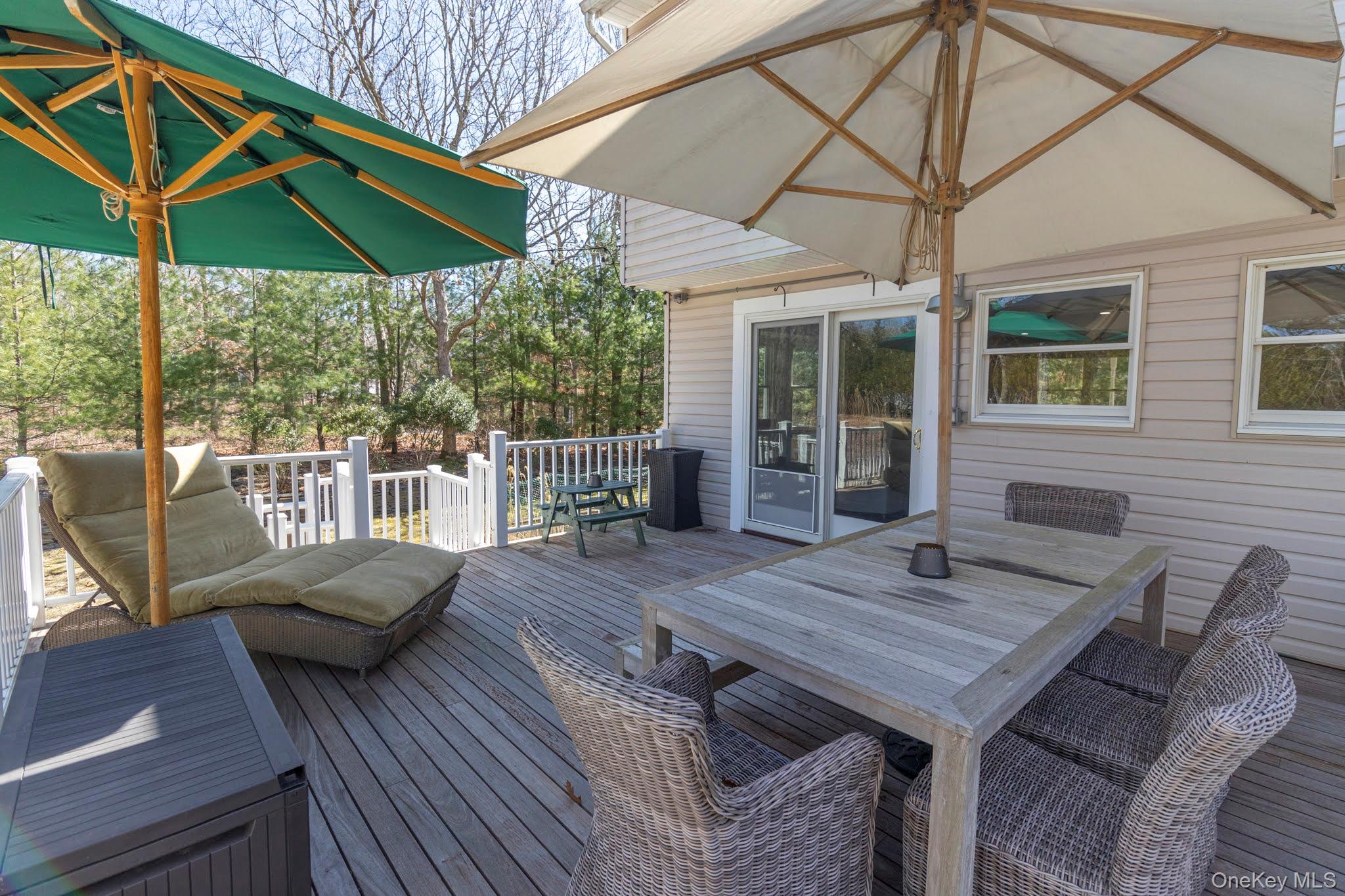 6 Bayview Terrace, Hampton Bays, NY 11946