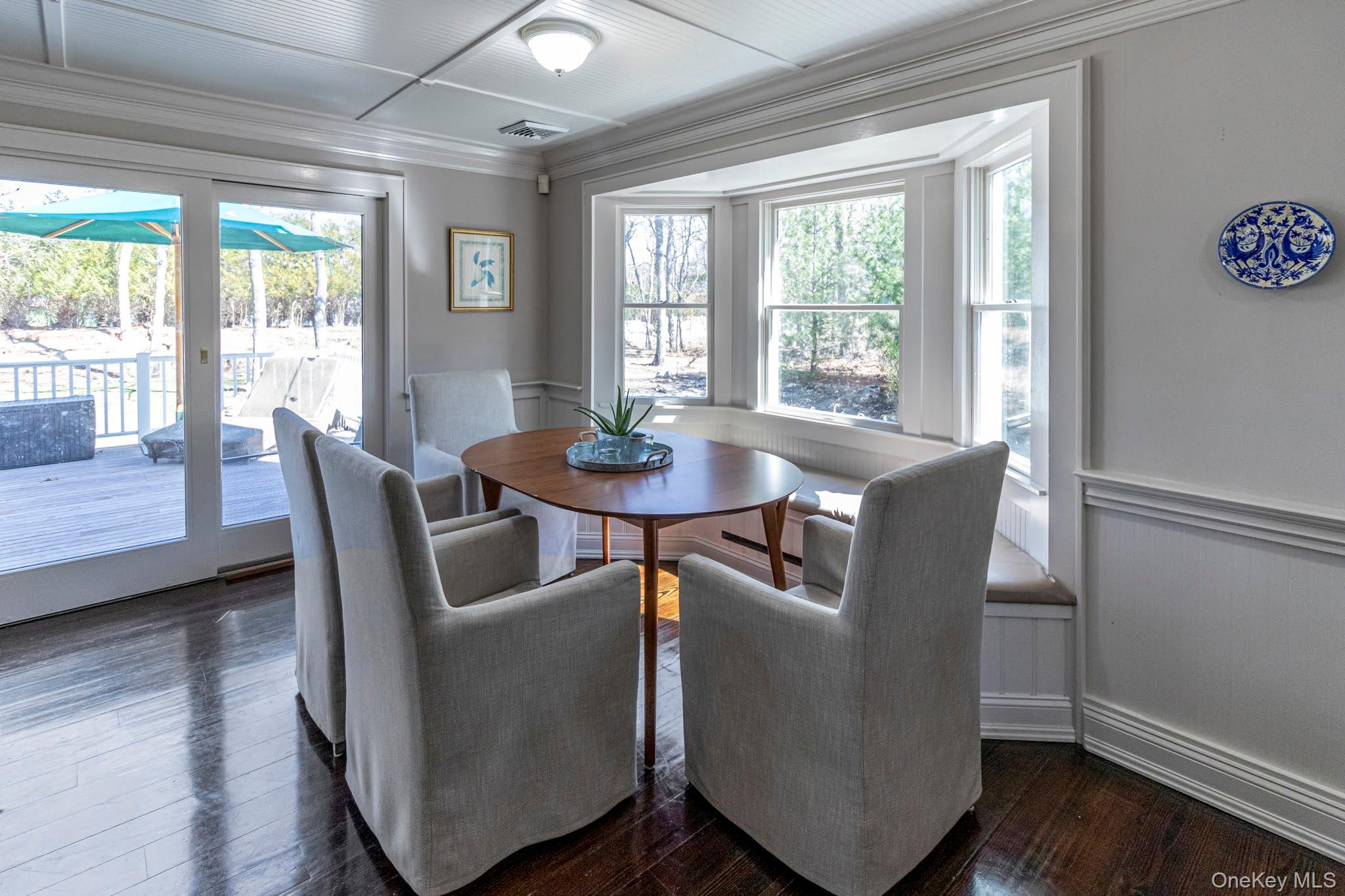 6 Bayview Terrace, Hampton Bays, NY 11946