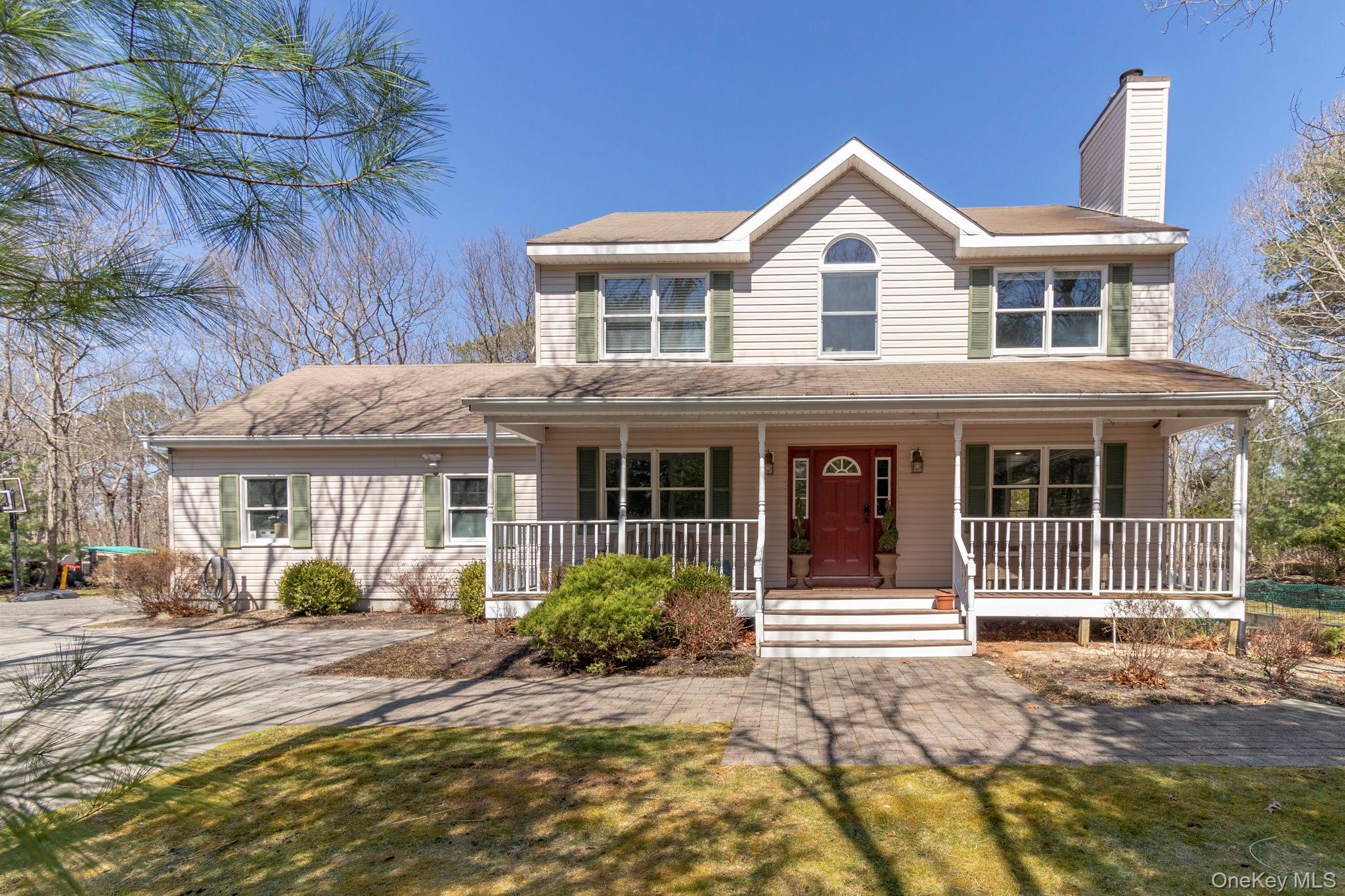 6 Bayview Terrace, Hampton Bays, NY 11946
