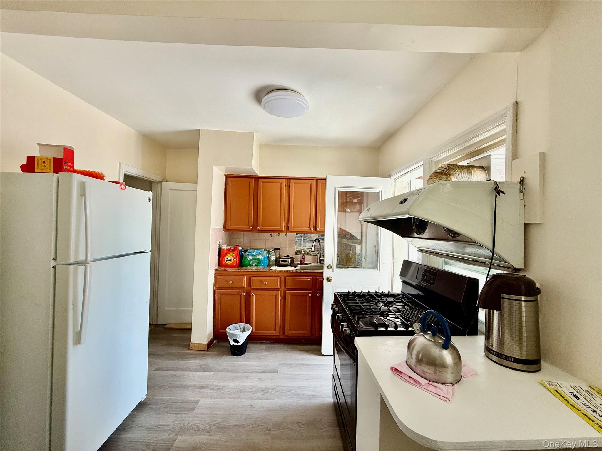 16042 26th Avenue, Flushing, NY 11358