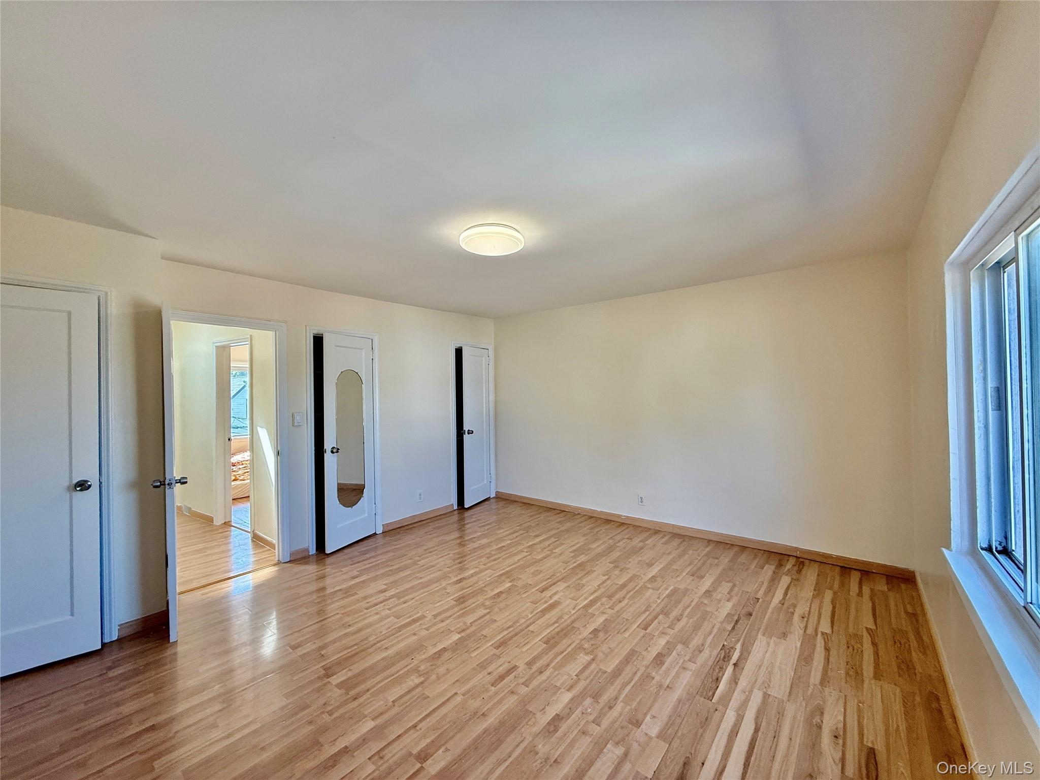 16042 26th Avenue, Flushing, NY 11358