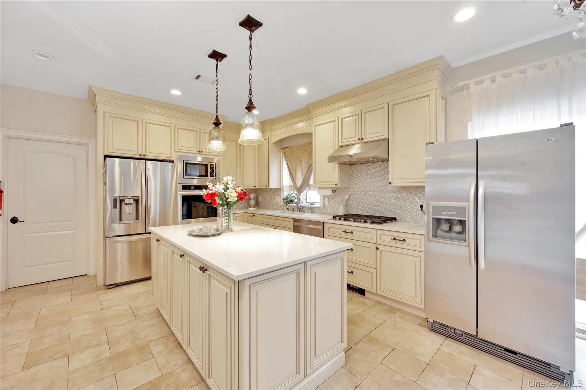 708 Park Lane, Cedarhurst, NY 11516