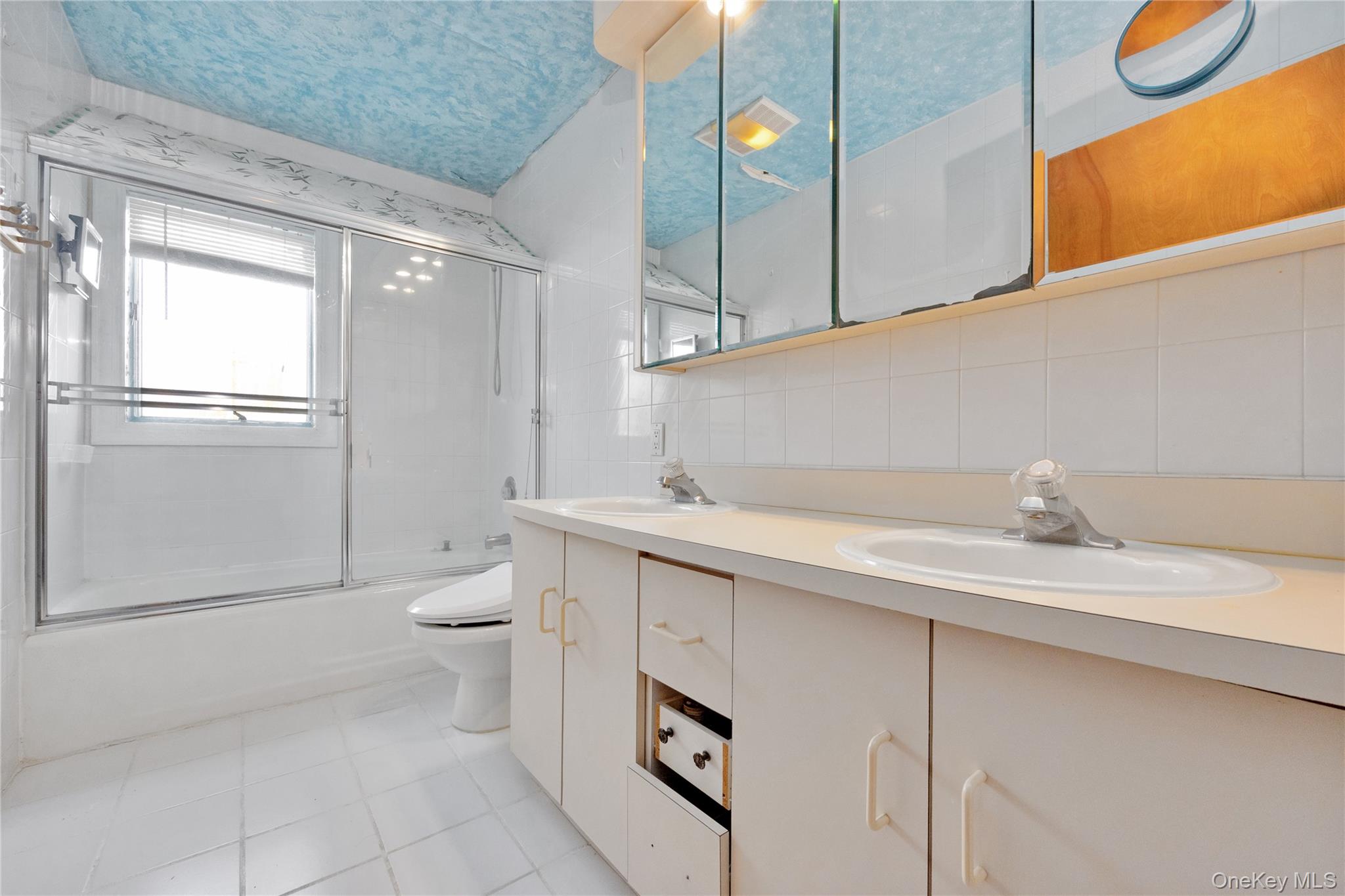 708 Park Lane, Cedarhurst, NY 11516