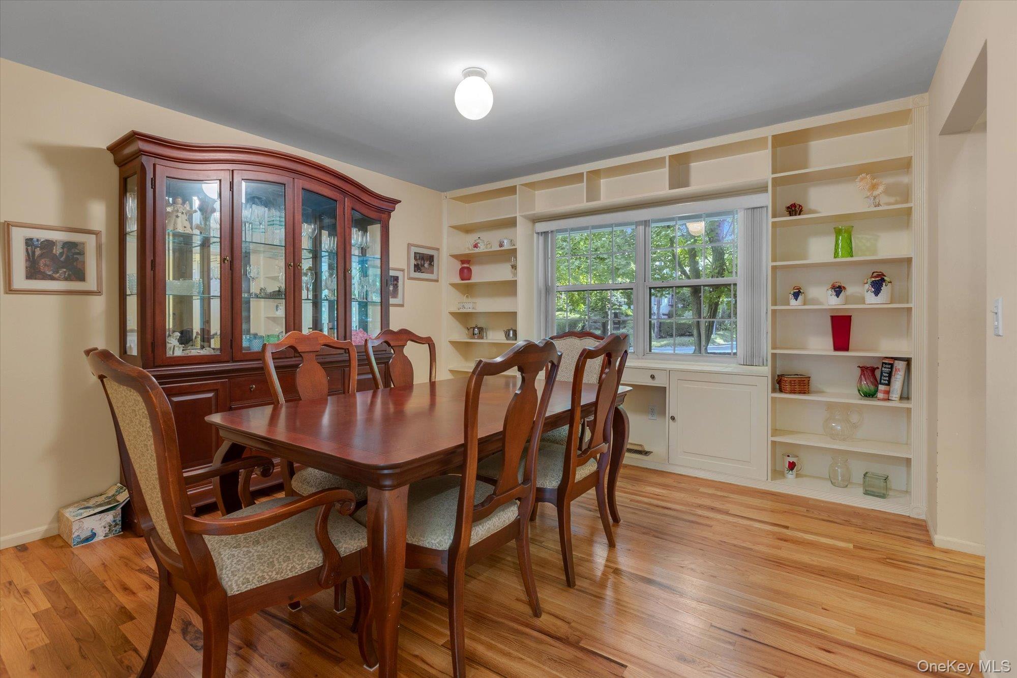 98 Woodhull Road, Huntington, NY 11743