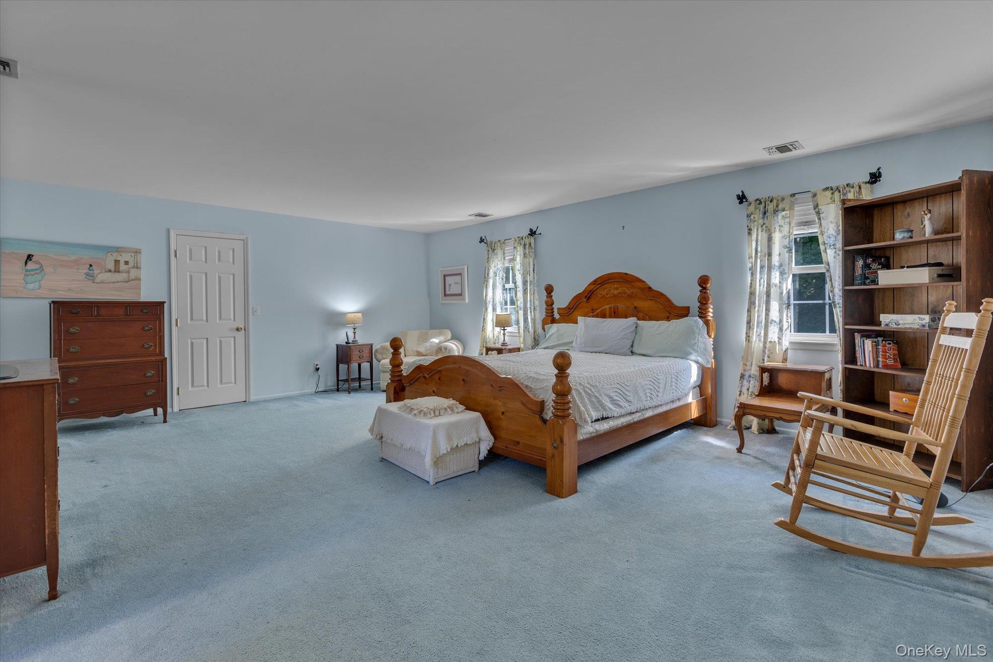 98 Woodhull Road, Huntington, NY 11743